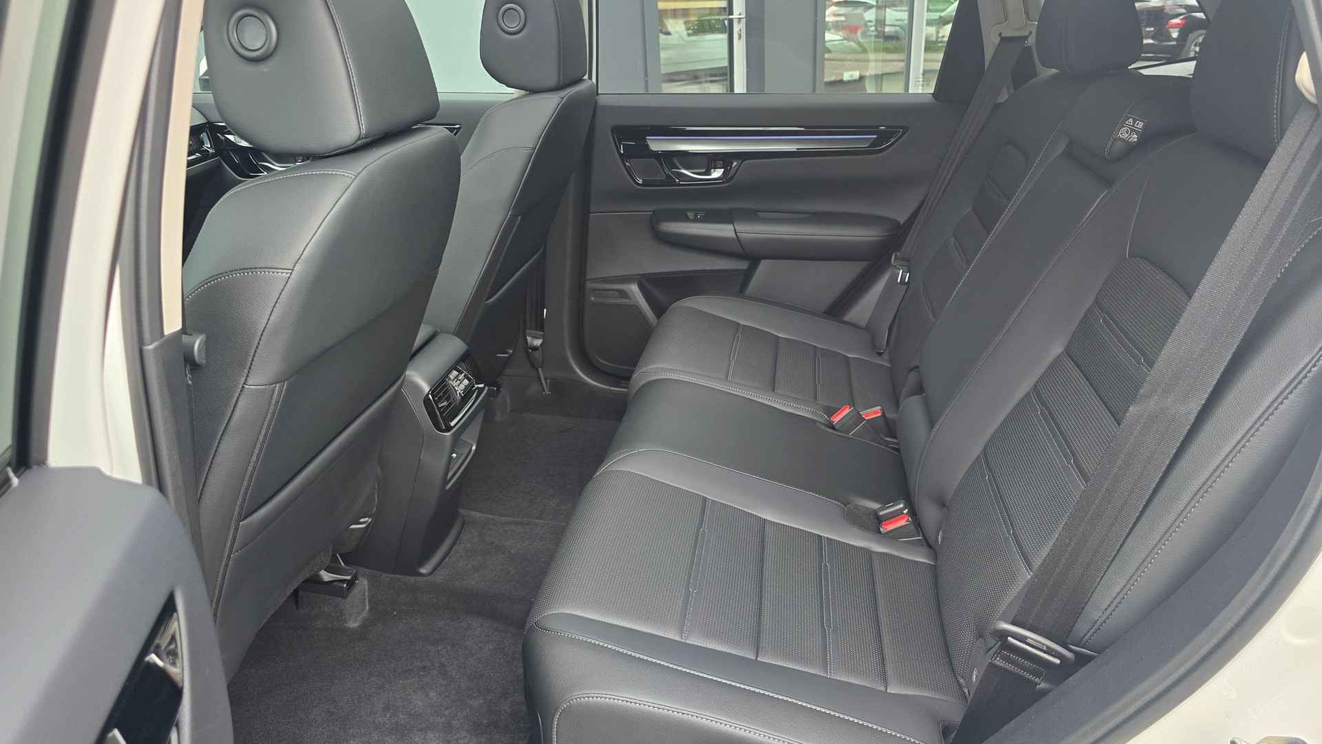 HONDA CR-V 2.0i MMDElegance 4WD-image-4