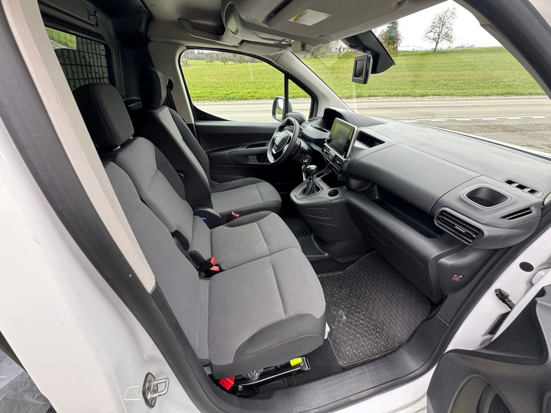PEUGEOT Partner 1.5 Blue HDi s/s Asphalt Long 1000kg-image-9
