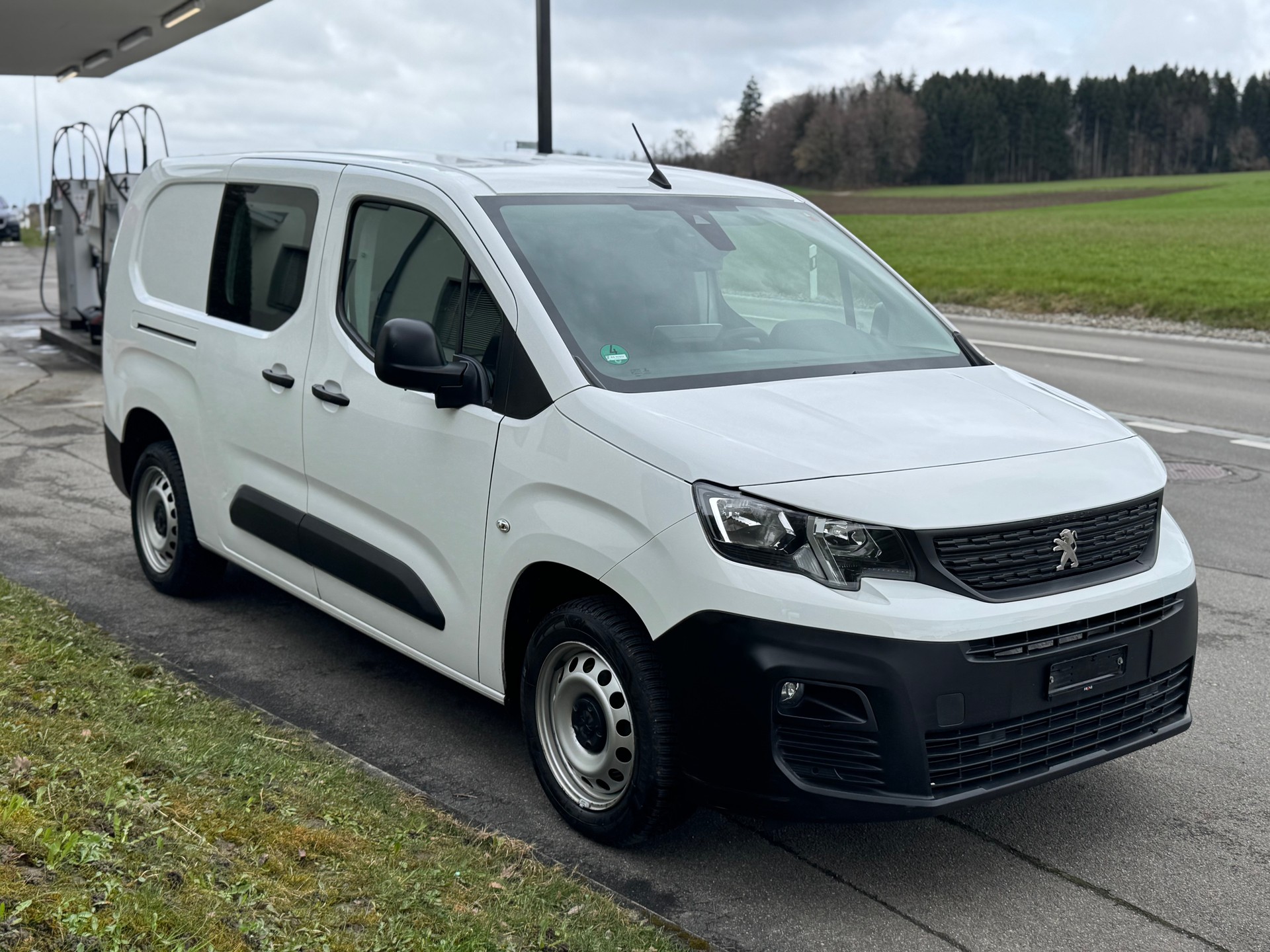 PEUGEOT Partner 1.5 Blue HDi s/s Asphalt Long 1000kg-image-2