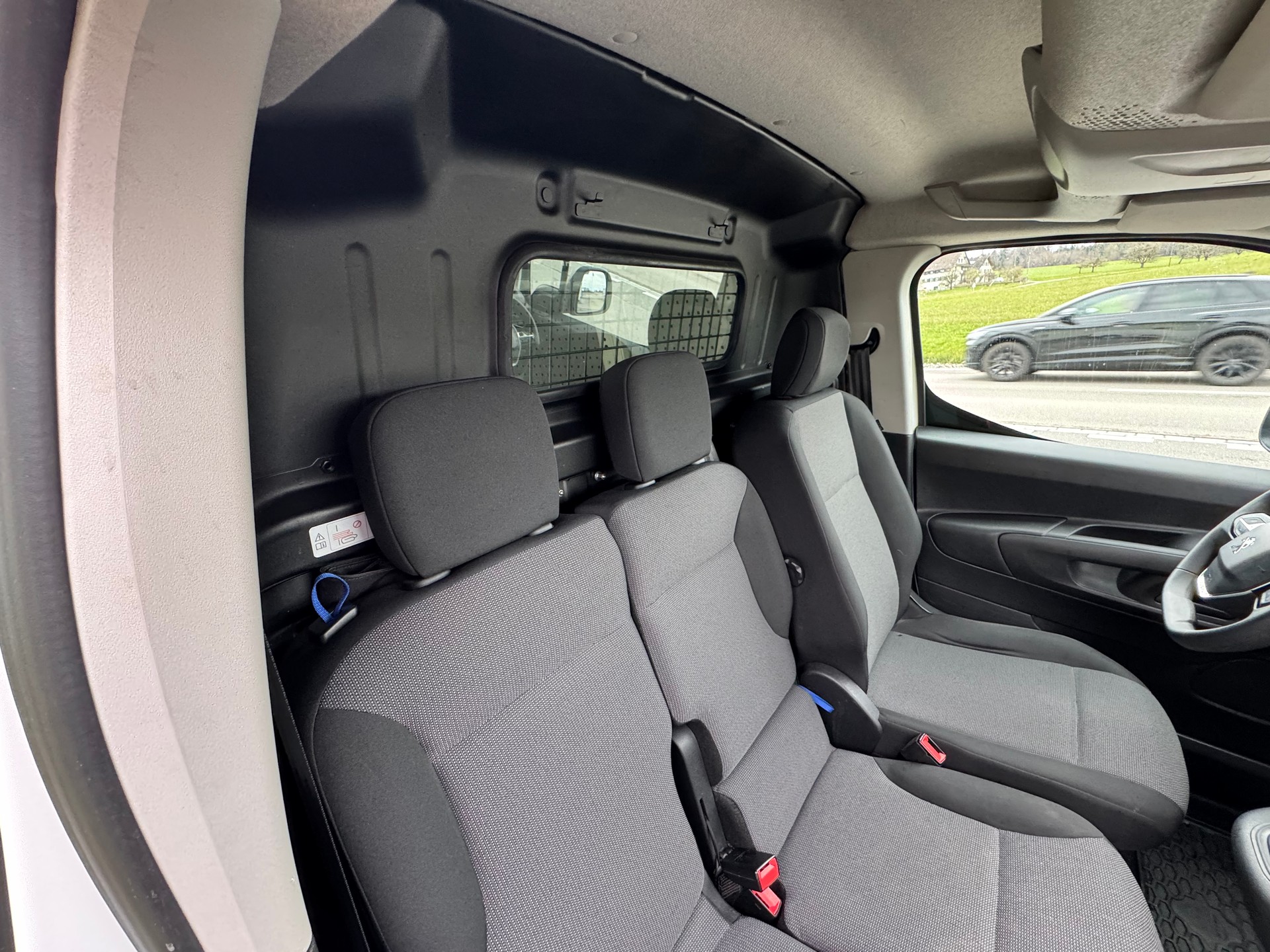 PEUGEOT Partner 1.5 Blue HDi s/s Asphalt Long 1000kg-image-10