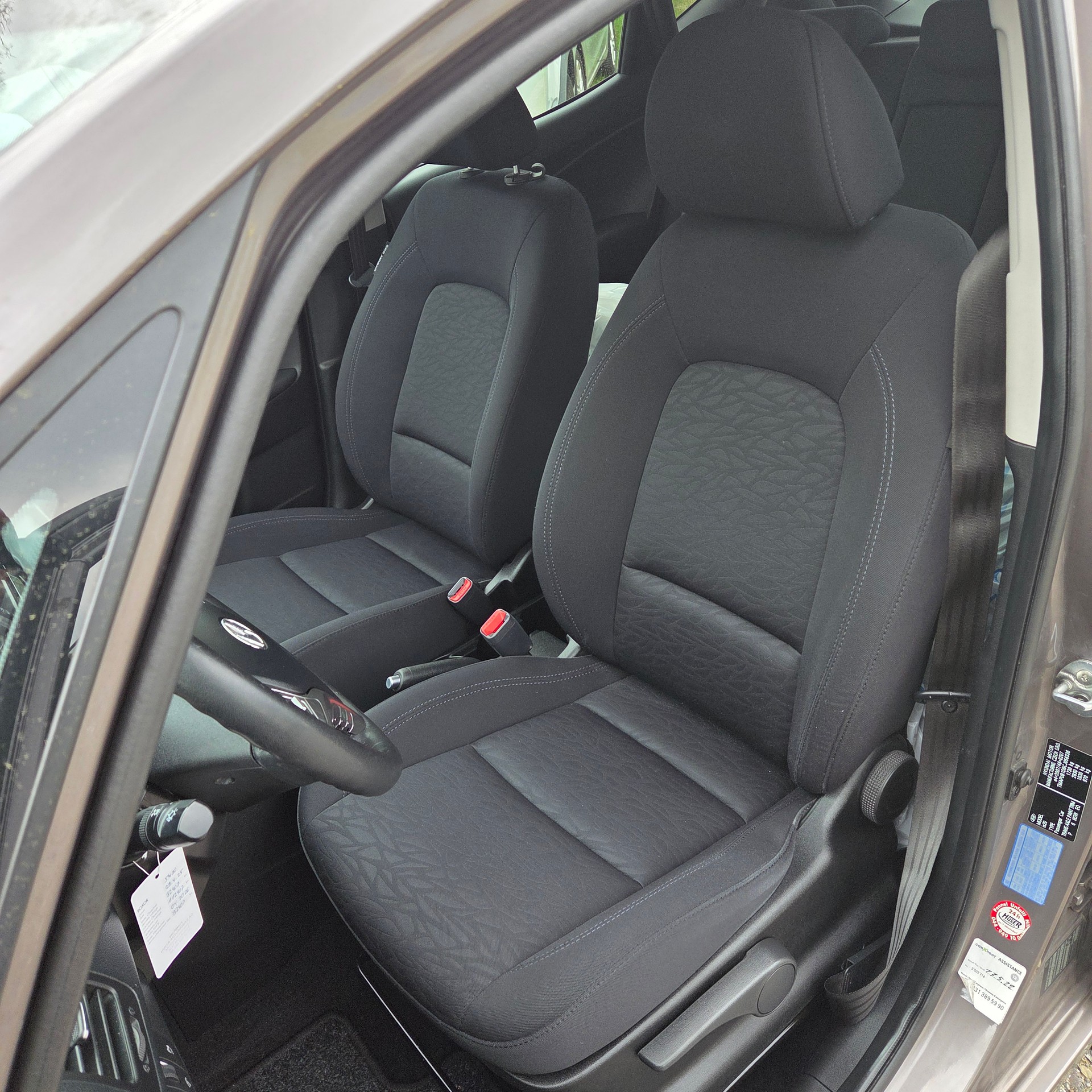 HYUNDAI iX20 1.6 Premium Automatic-image-8