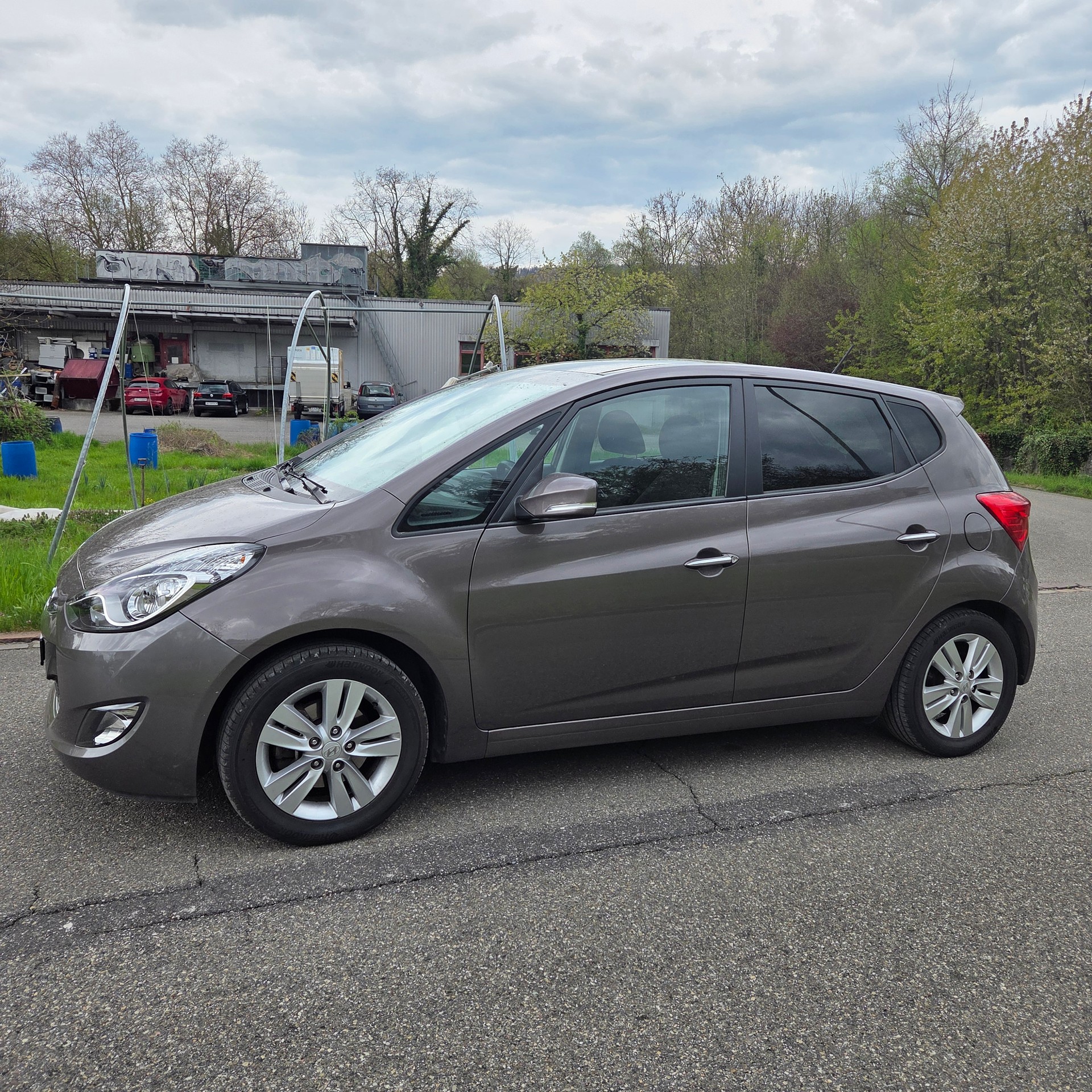 HYUNDAI iX20 1.6 Premium Automatic-image-2