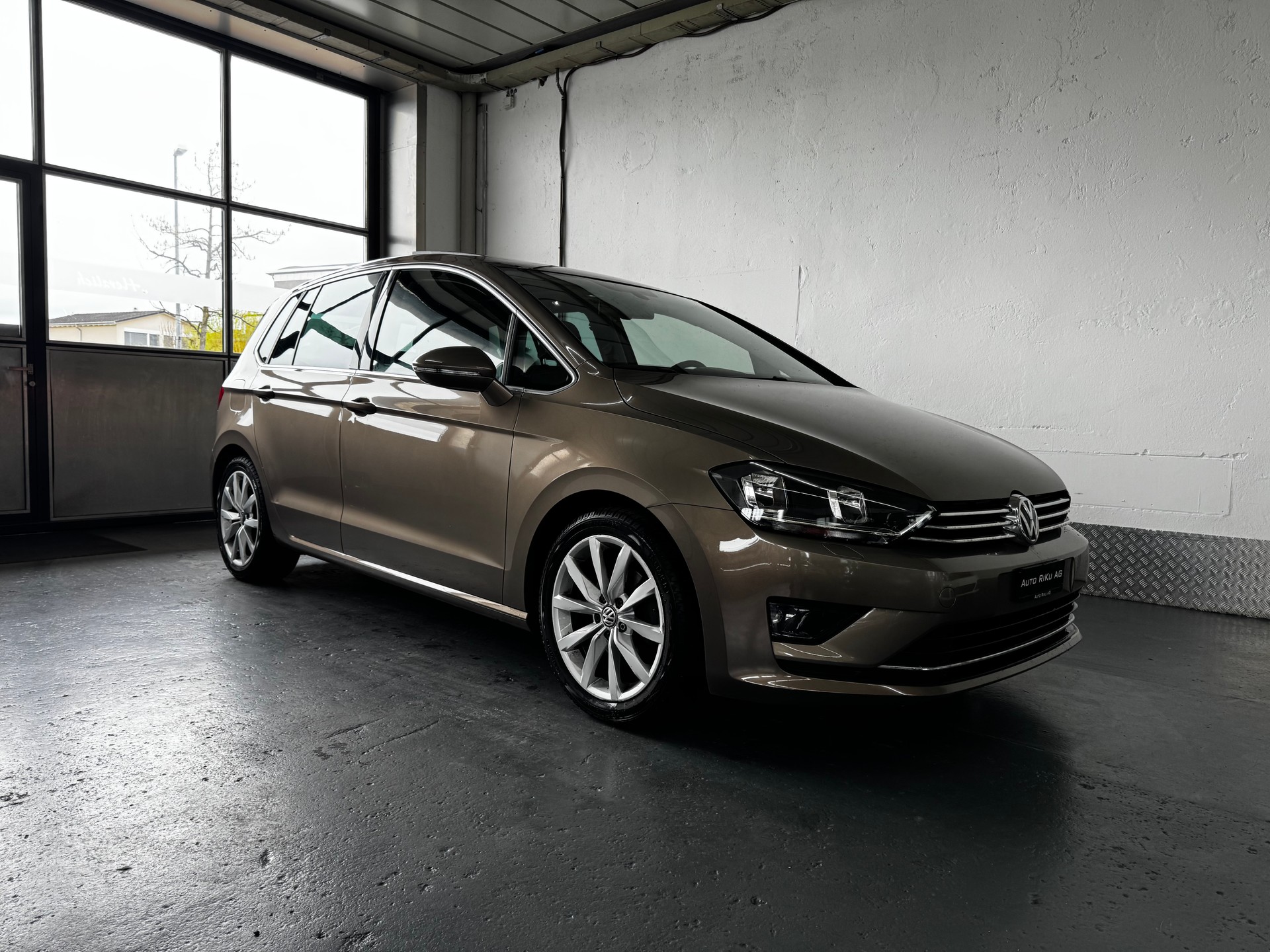 VW Golf Sportsvan 1.4 TSI Highline DSG-showroom-element-1