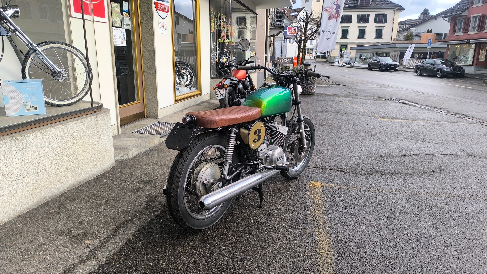 SUZUKI 250-image-2