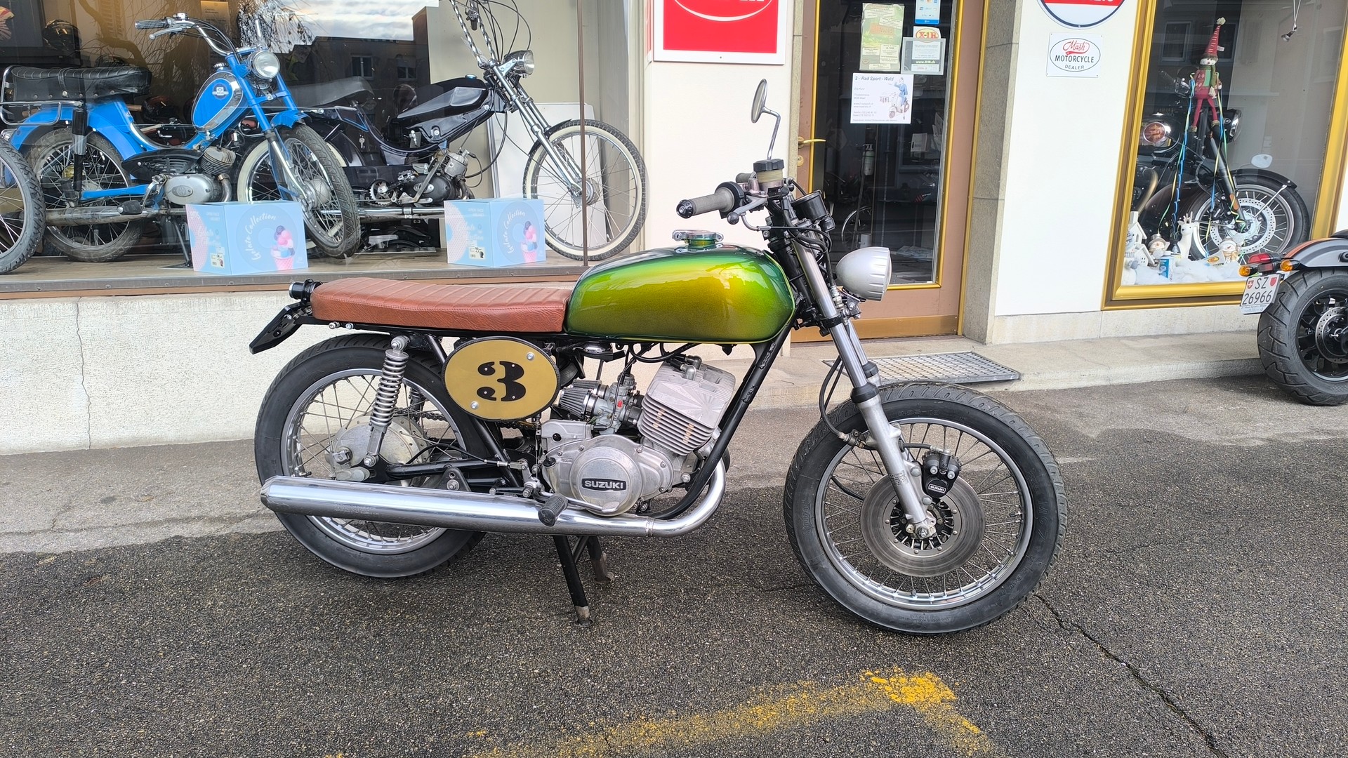 SUZUKI 250