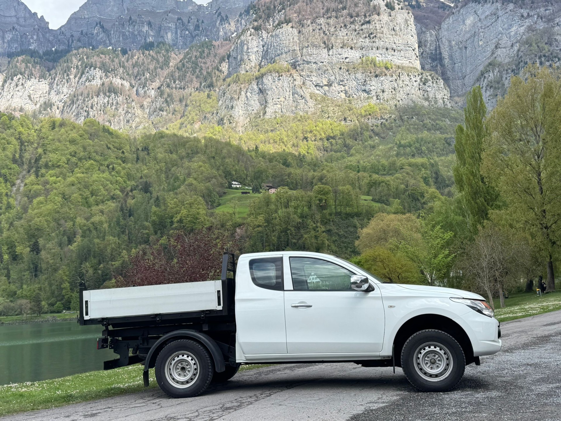 MITSUBISHI L 200 2.4 Value Club Cab-image-6