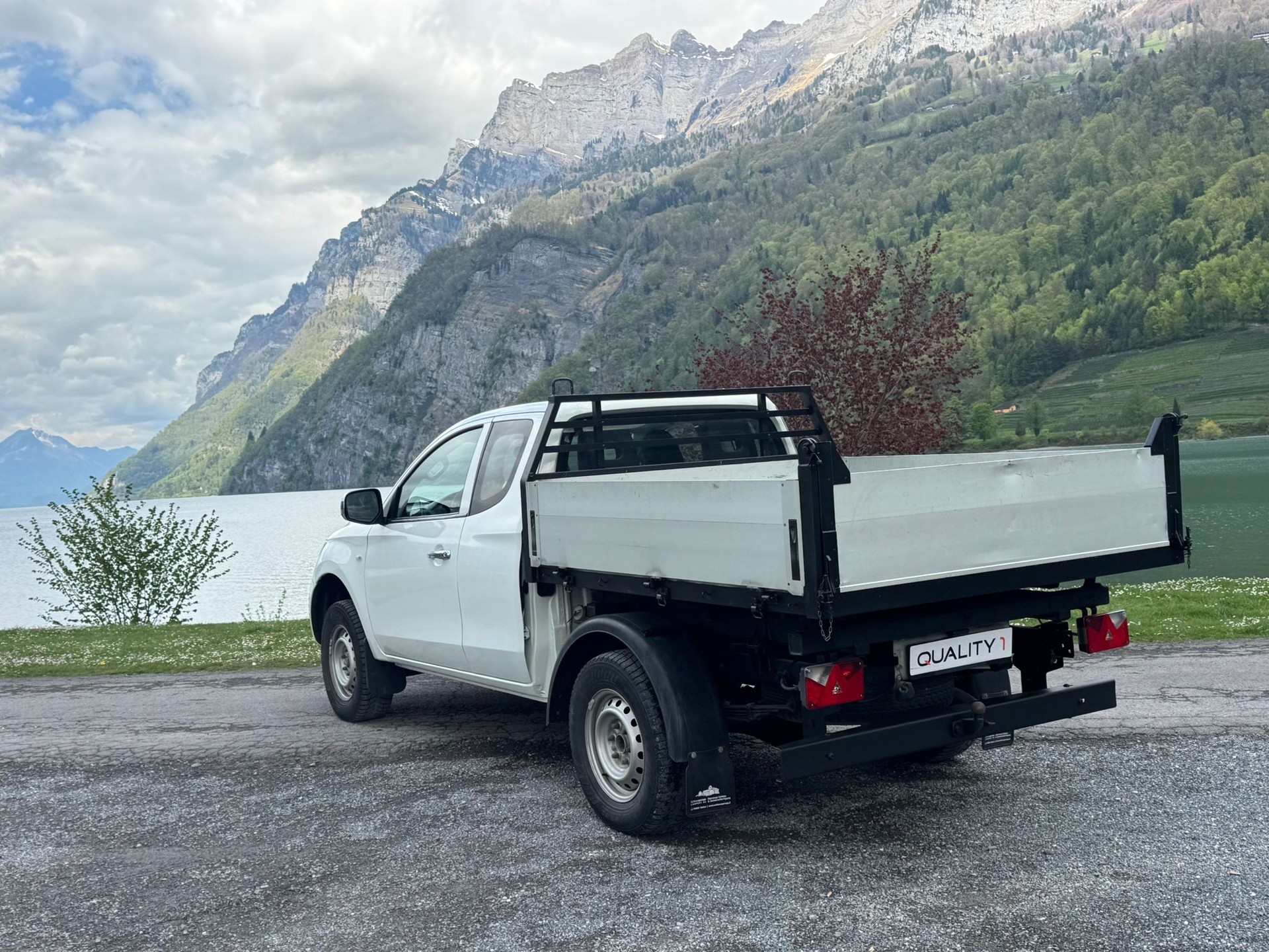 MITSUBISHI L 200 2.4 Value Club Cab-image-8