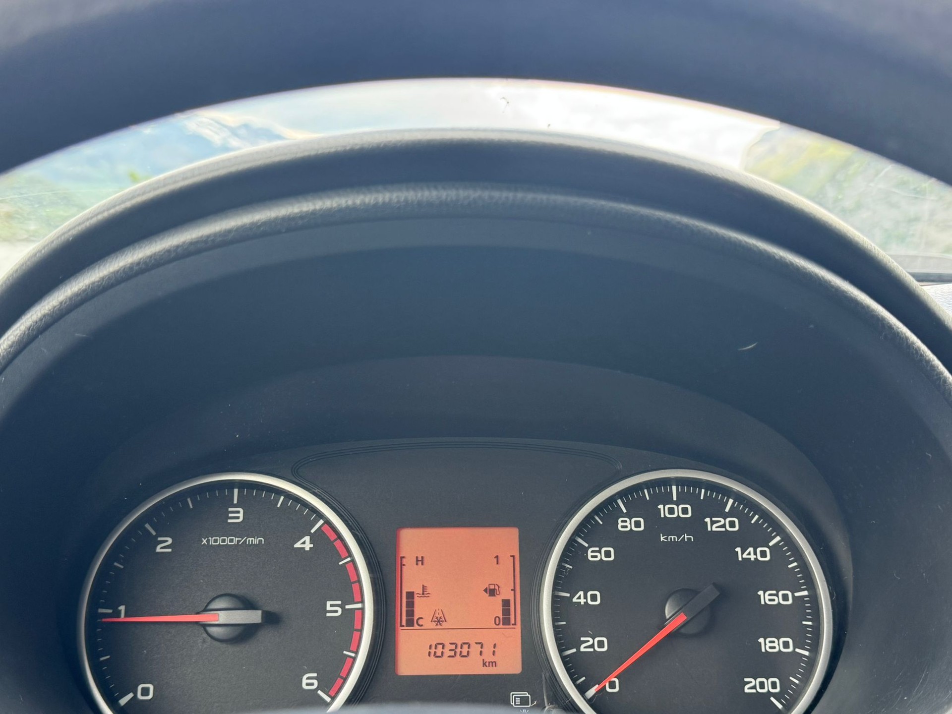 MITSUBISHI L 200 2.4 Value Club Cab-image-17