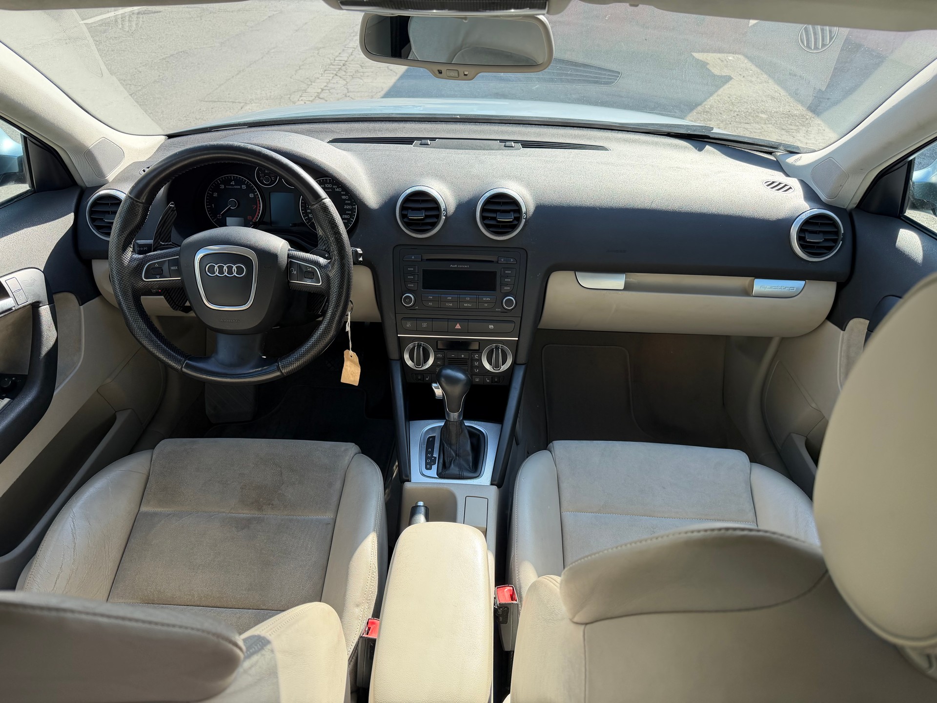 AUDI A3 Sportback 2.0 TFSI Ambition quattro S-tronic-image-2