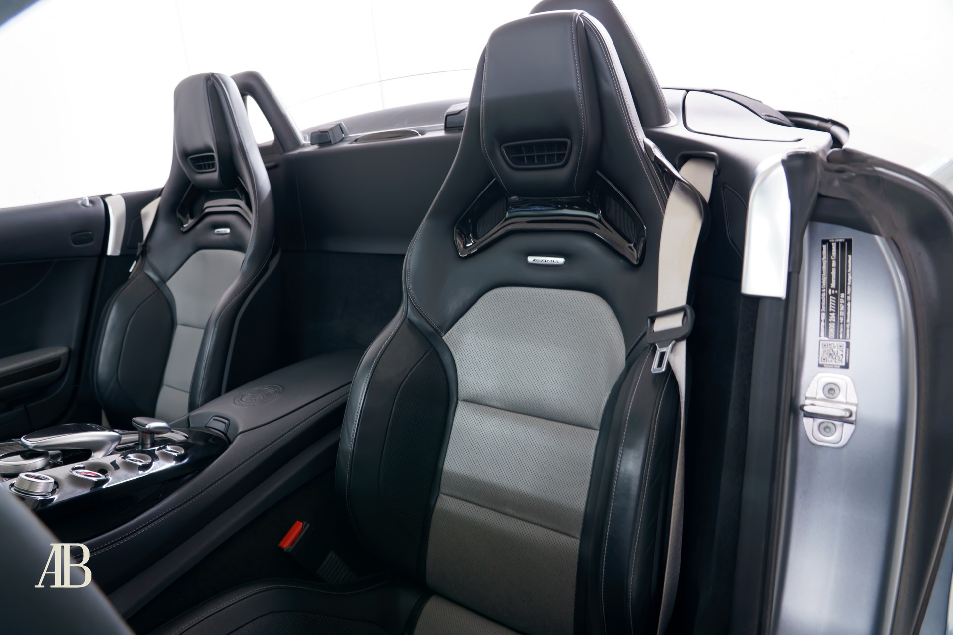 MERCEDES-BENZ AMG GT C Roadster-image-13