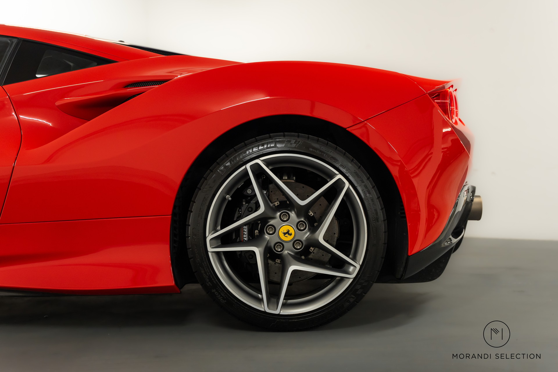 FERRARI F8 Tributo 3.9 Turbo-image-6