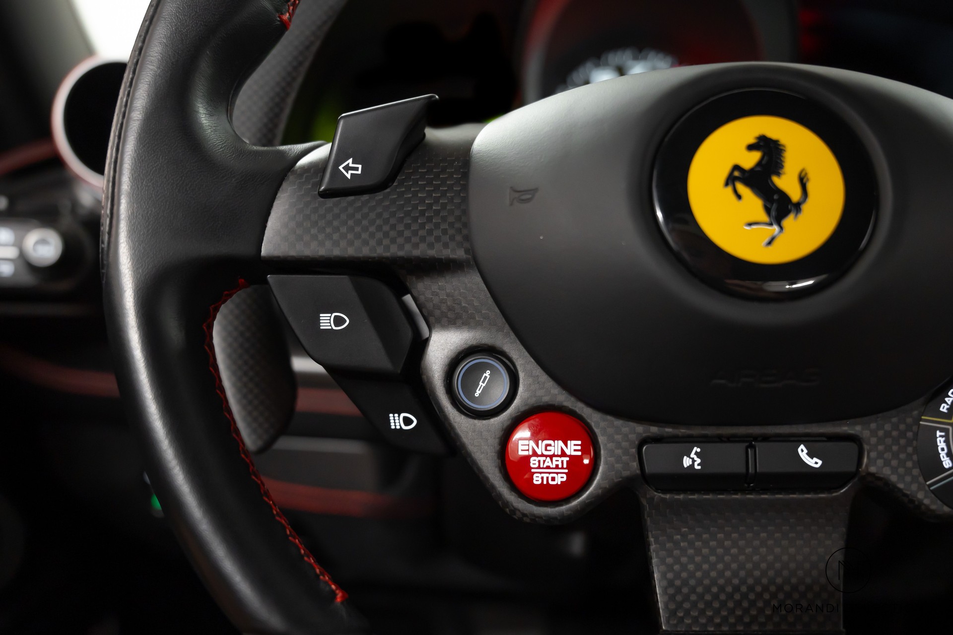 FERRARI F8 Tributo 3.9 Turbo-image-17
