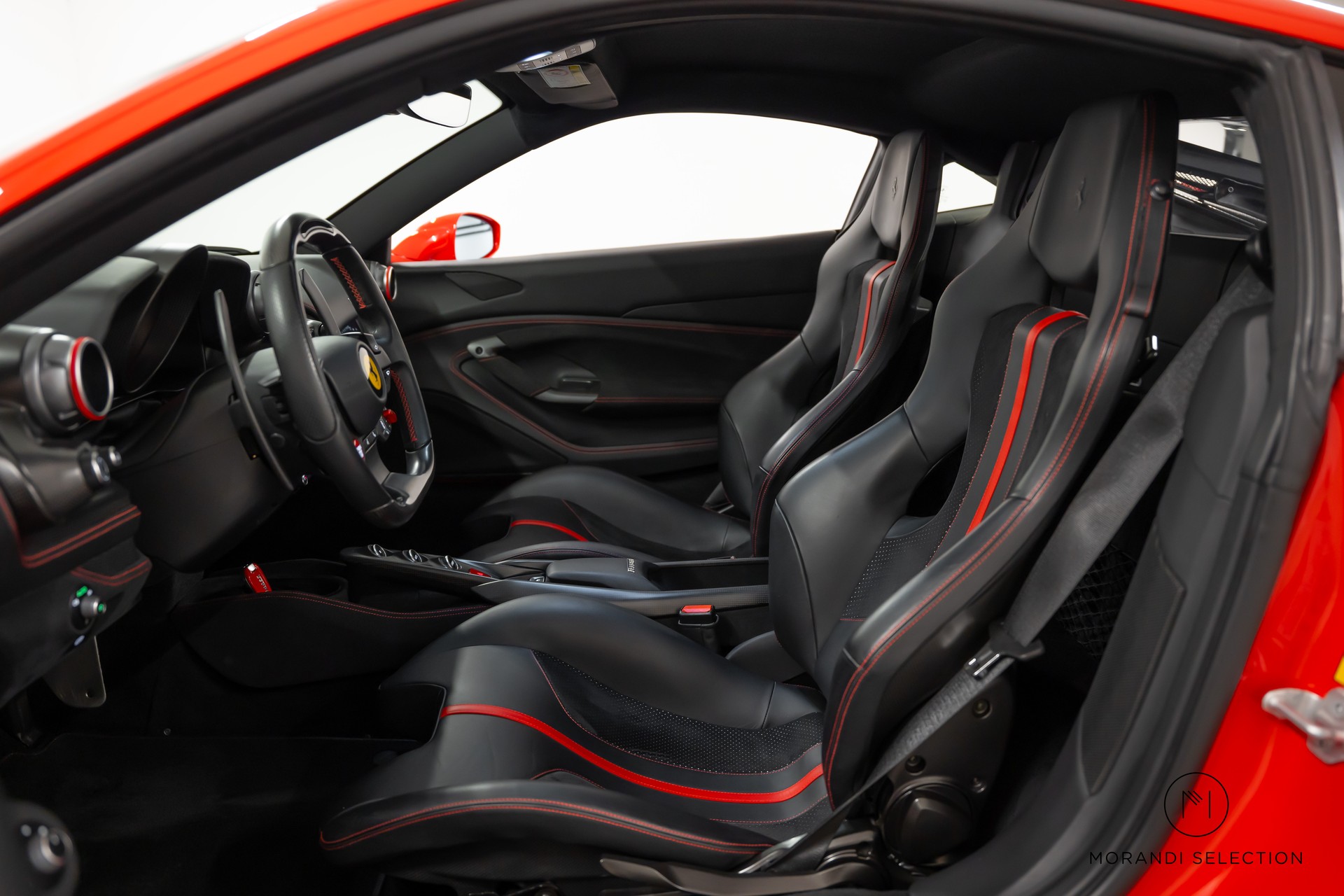 FERRARI F8 Tributo 3.9 Turbo-image-12