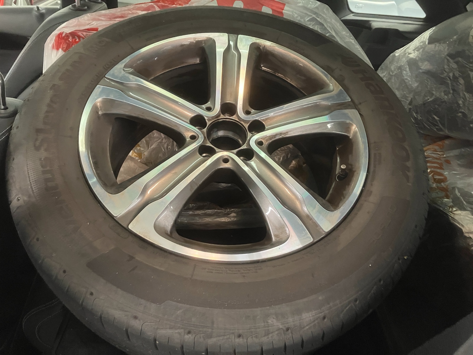 MERCEDES-BENZ GLC 250 4Matic 9G-Tronic-image-12