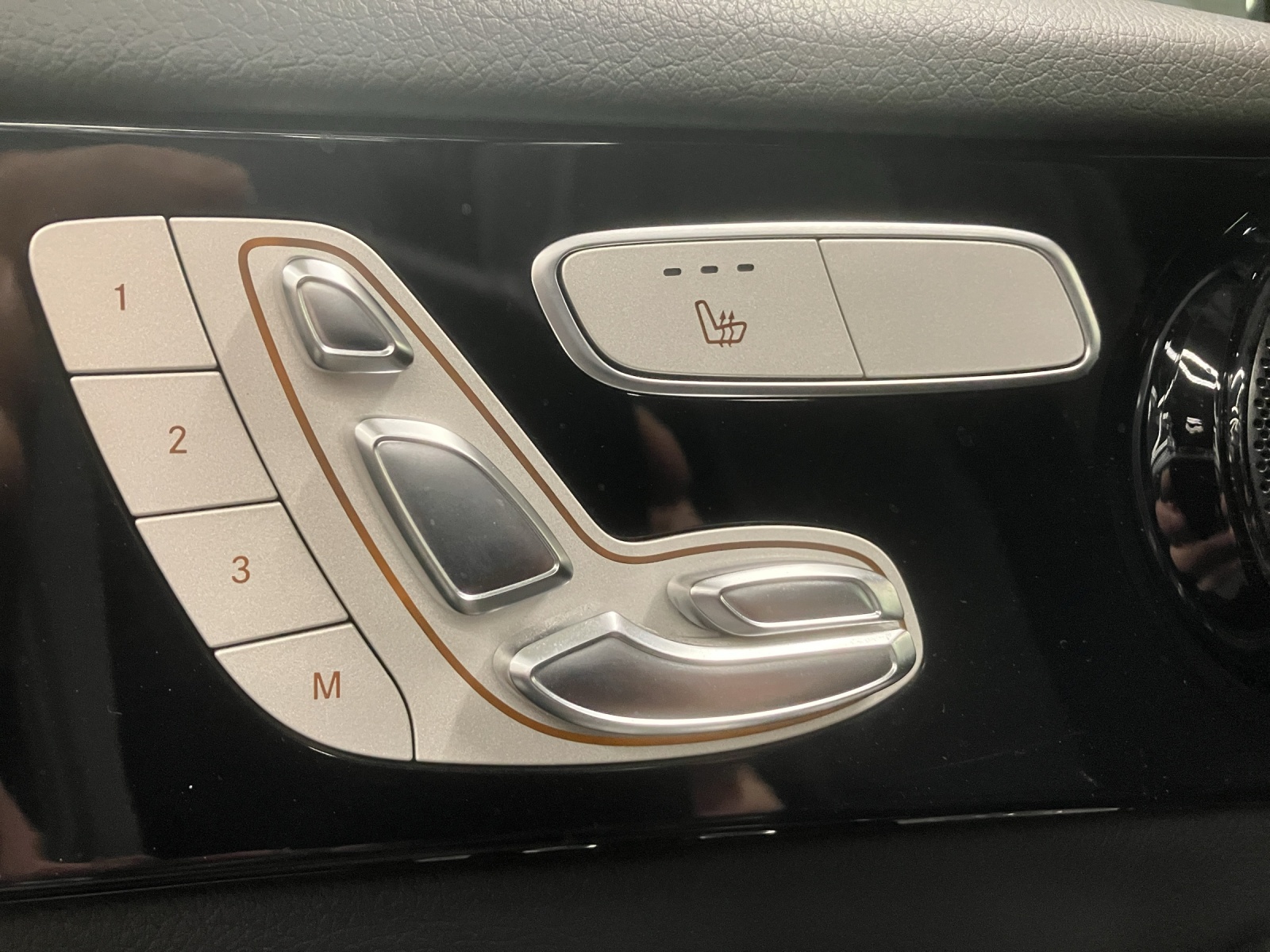 MERCEDES-BENZ GLC 250 4Matic 9G-Tronic-image-13