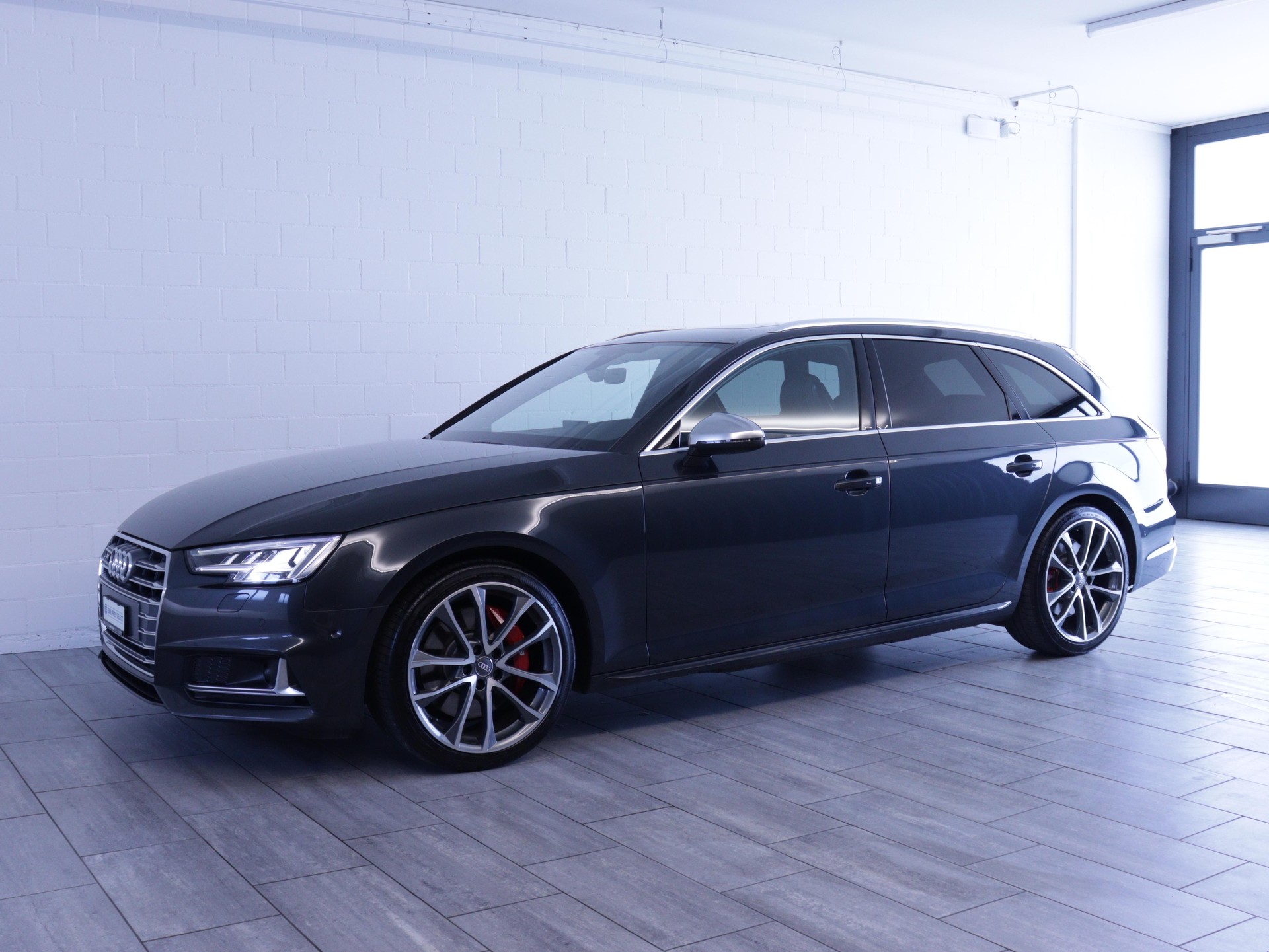 AUDI S4 Avant 3.0 V6 TFSI quattro S-Tronic-showroom-element-1