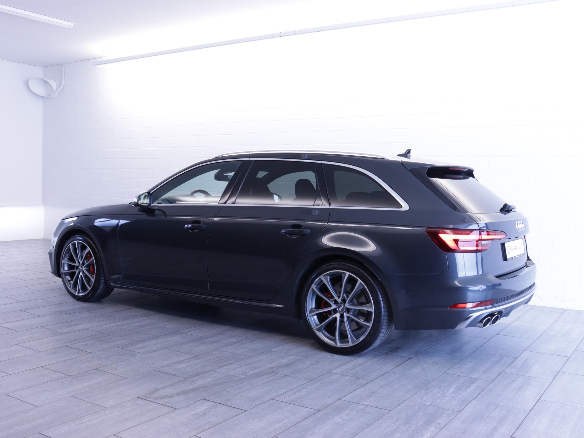 AUDI S4 Avant 3.0 V6 TFSI quattro S-Tronic-showroom-element-2