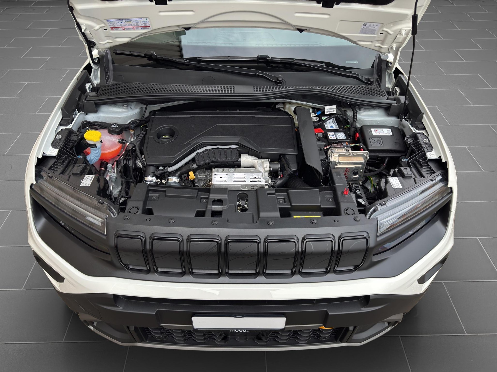 JEEP Avenger 1.2 MHEV The North Face 4xe-image-21