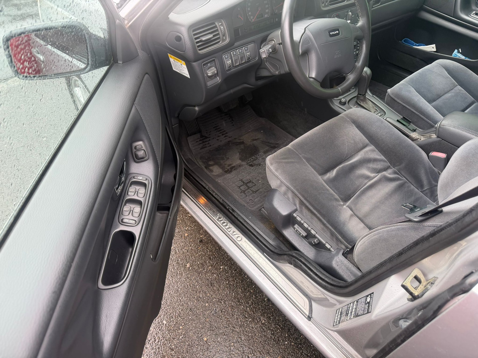 VOLVO S70 2.4 20V-image-8