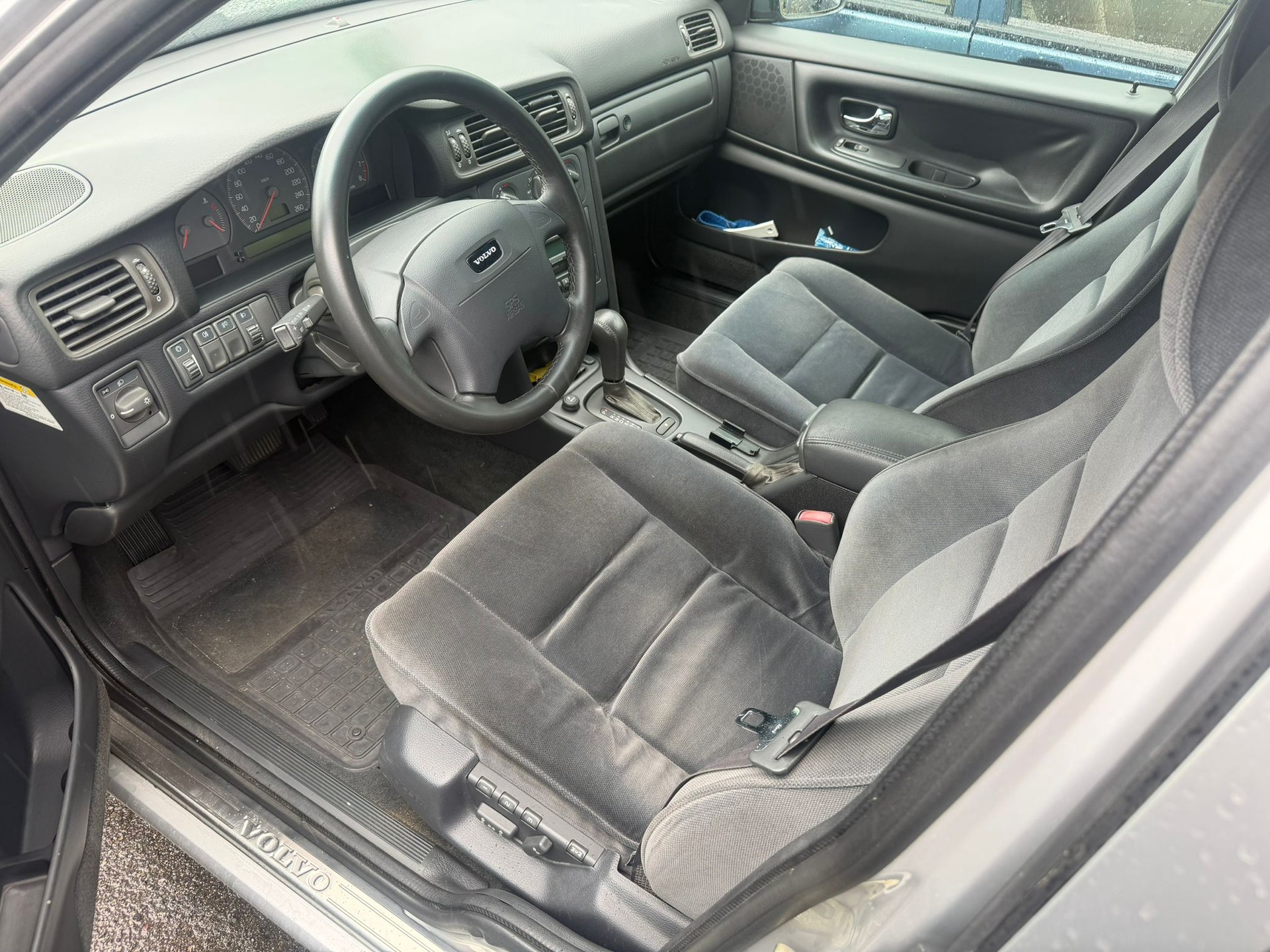 VOLVO S70 2.4 20V-image-9