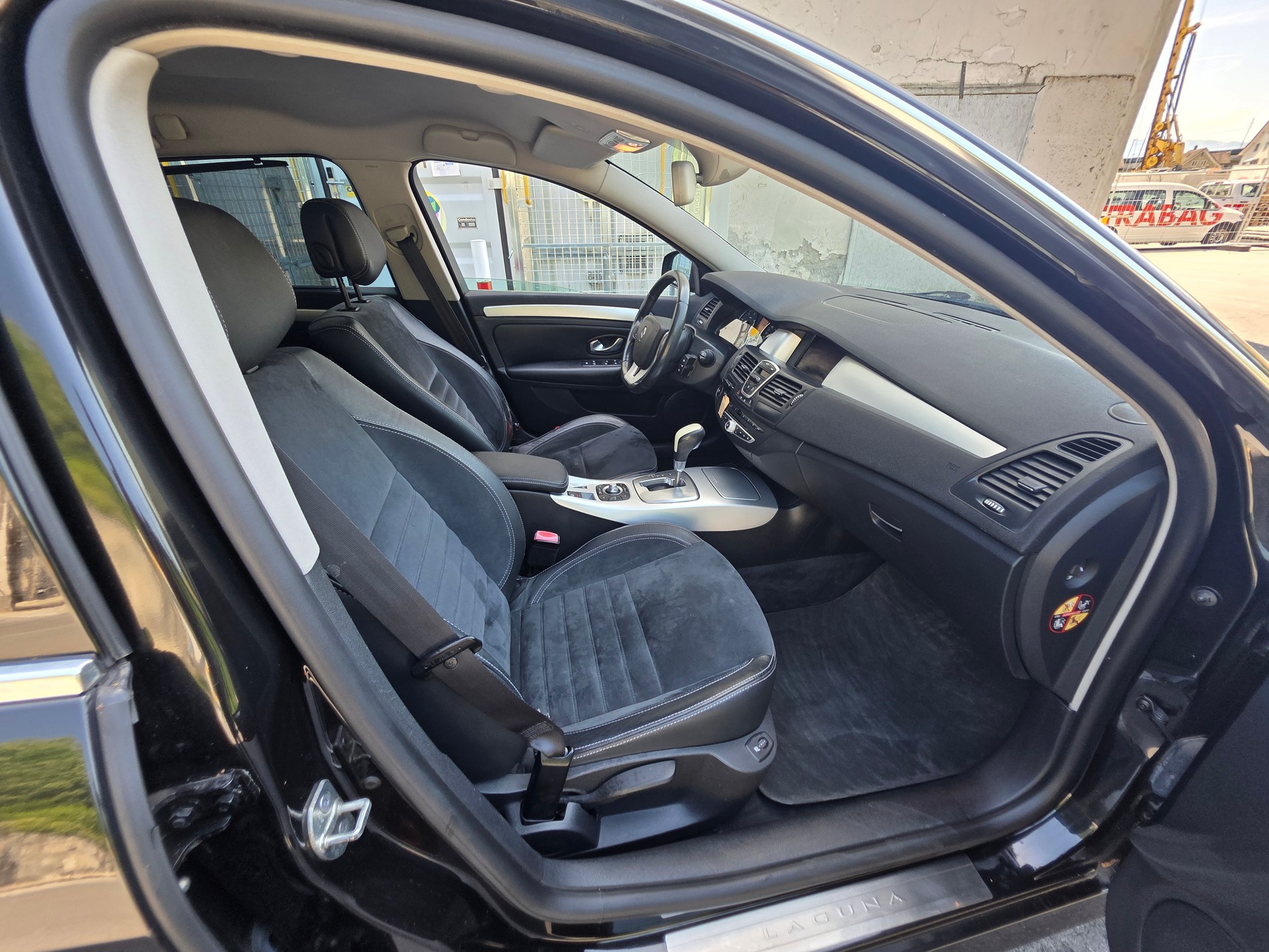 RENAULT Laguna Grandtour 2.0 dCi Dynamique Automatic-image-20