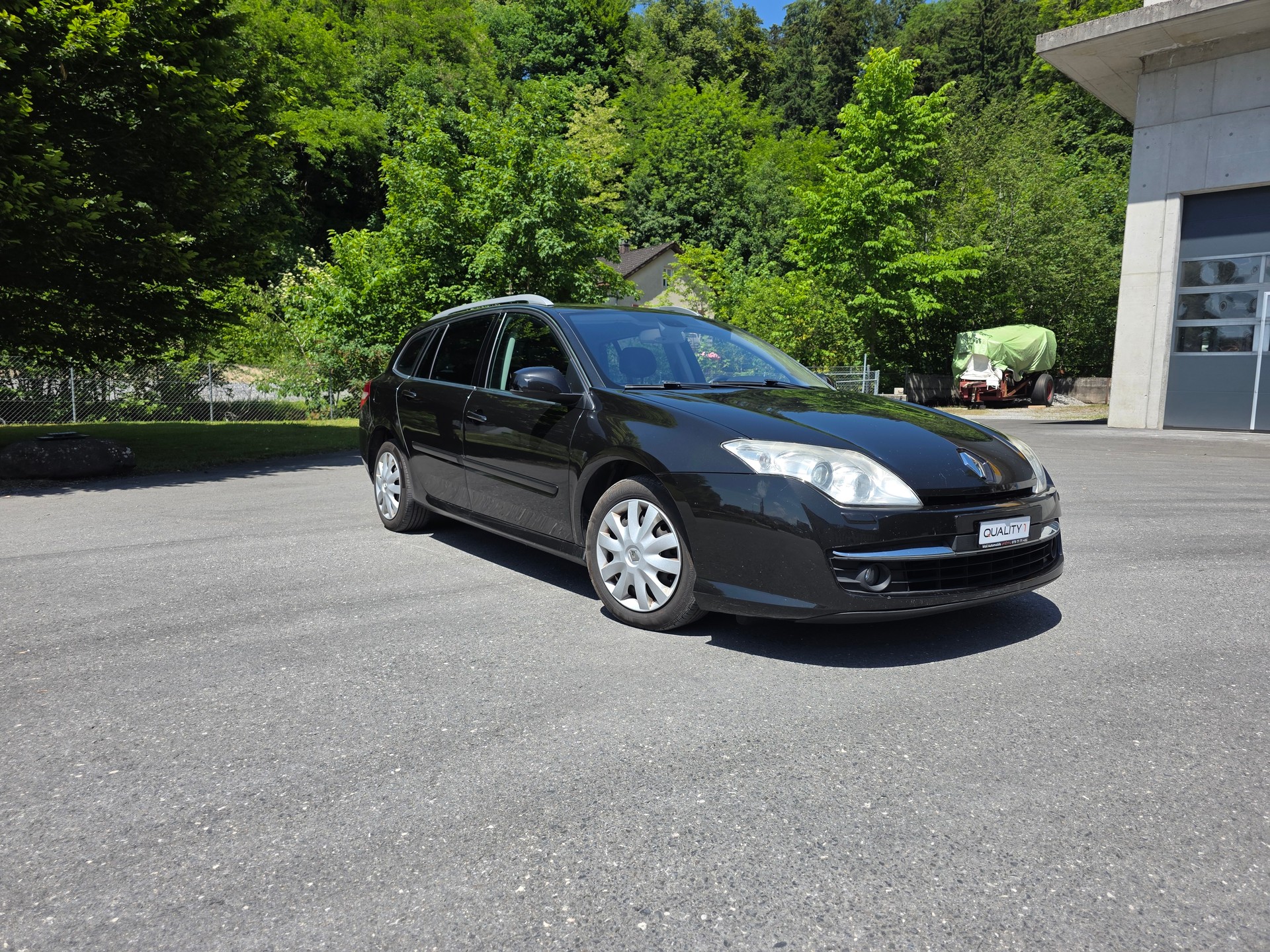 RENAULT Laguna Grandtour 2.0 dCi Dynamique Automatic-image-4