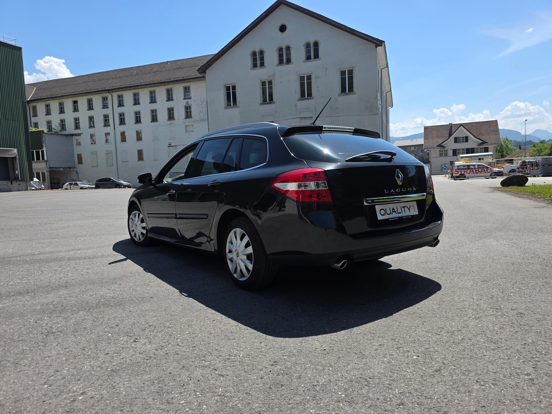 RENAULT Laguna Grandtour 2.0 dCi Dynamique Automatic-image-14
