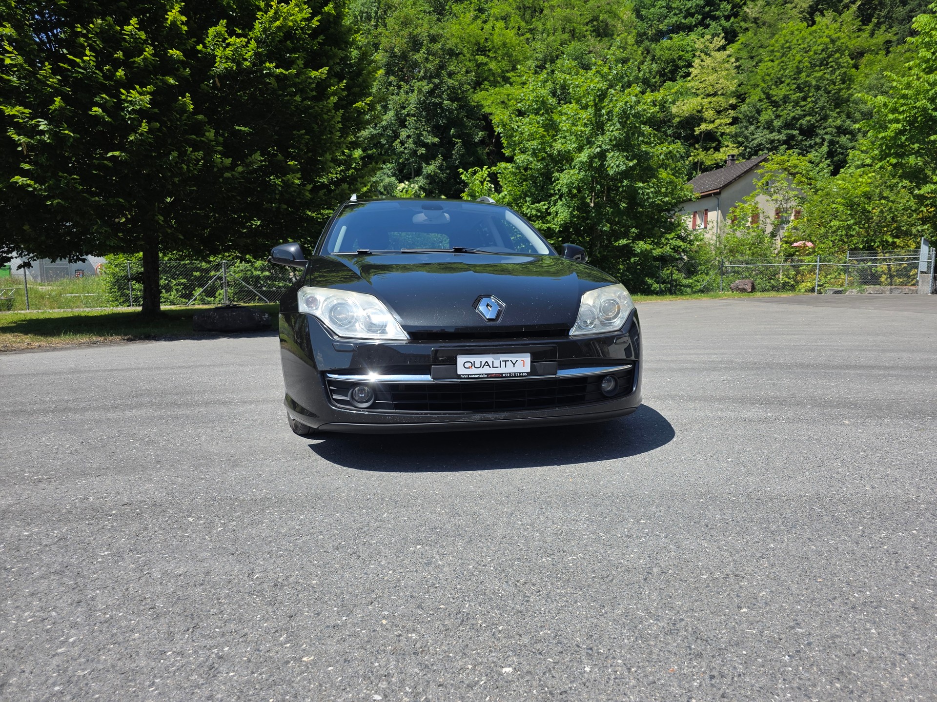 RENAULT Laguna Grandtour 2.0 dCi Dynamique Automatic-showroom-element-1