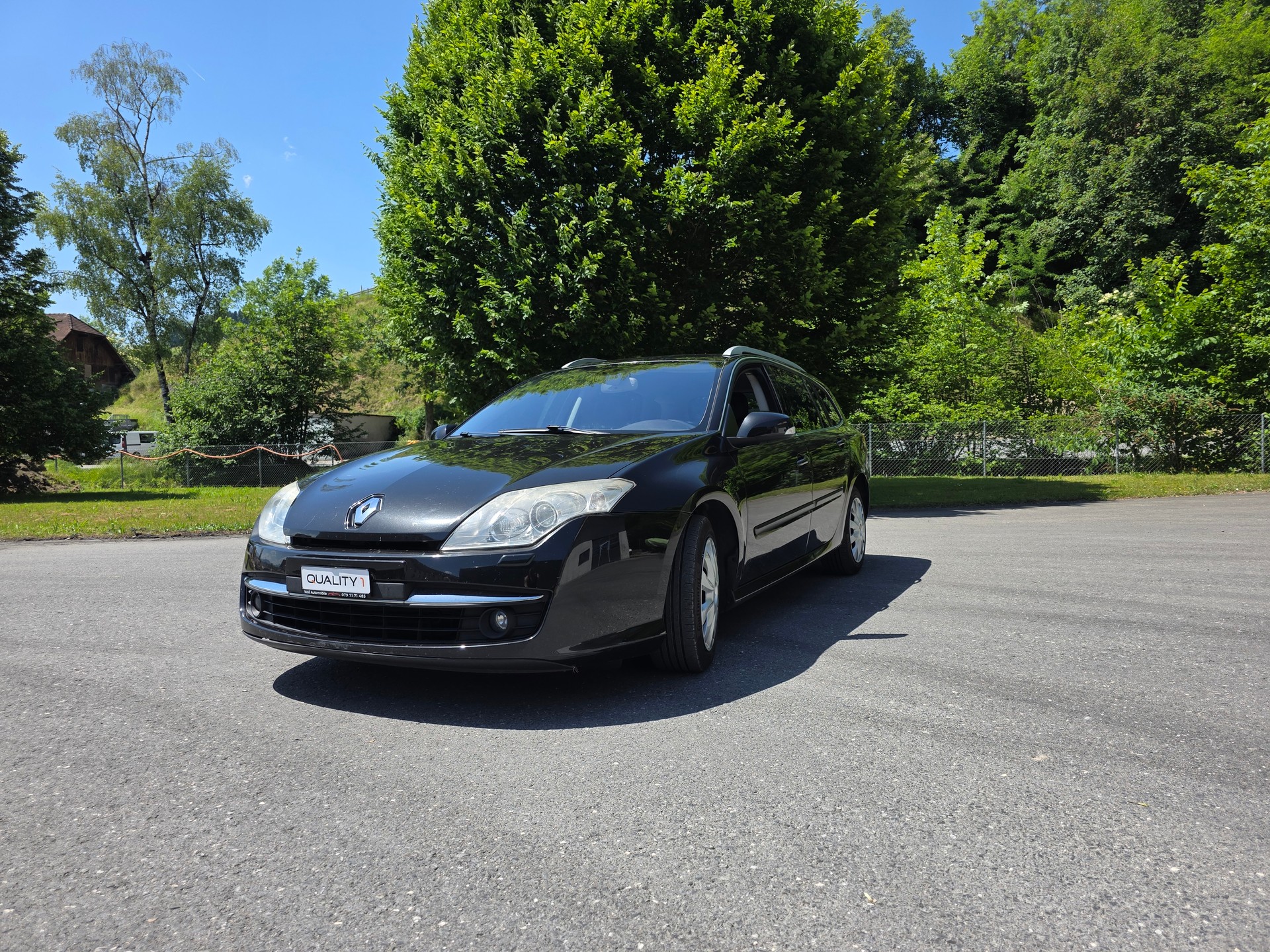RENAULT Laguna Grandtour 2.0 dCi Dynamique Automatic-showroom-element-3