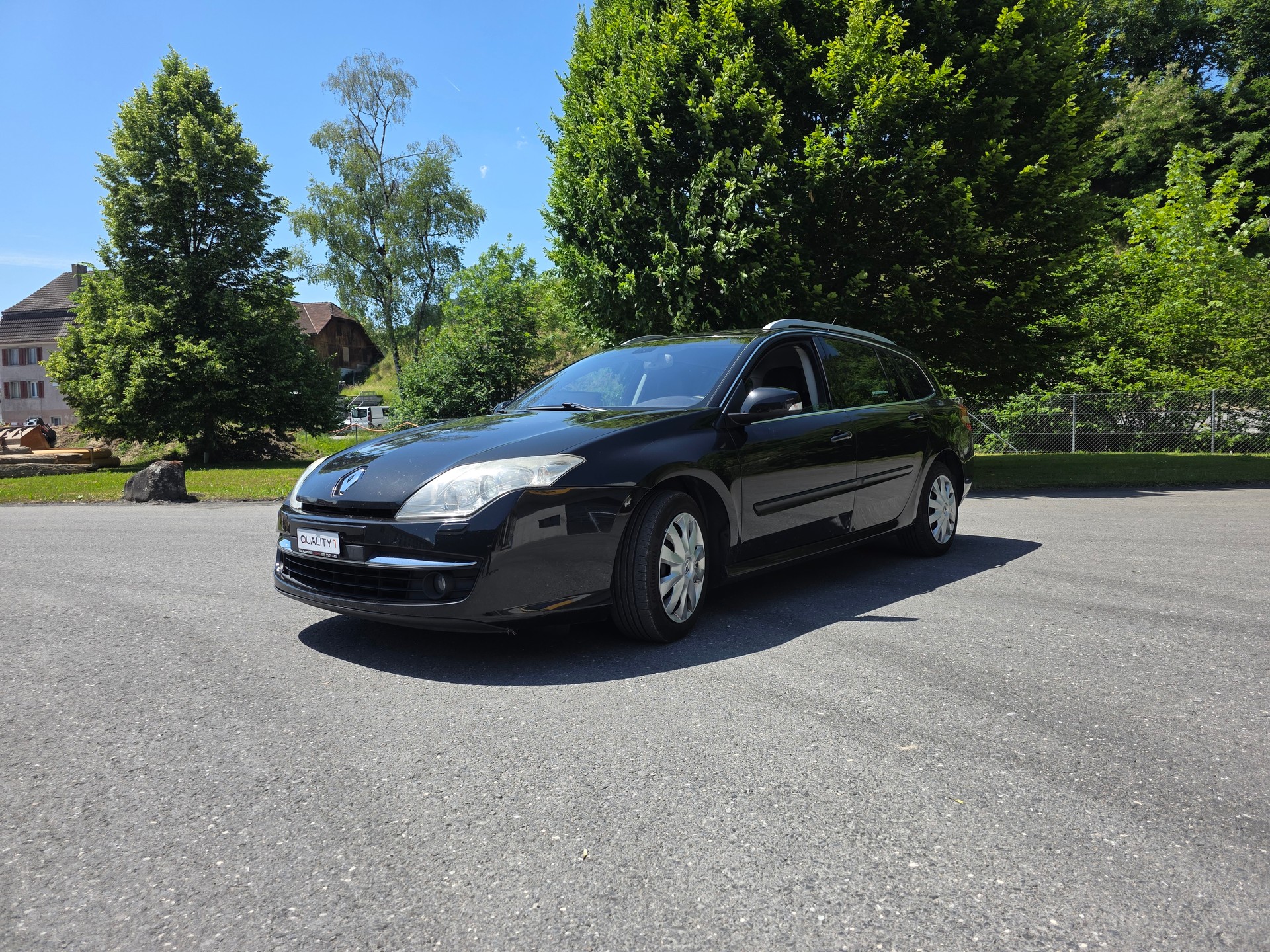 RENAULT Laguna Grandtour 2.0 dCi Dynamique Automatic-image-5