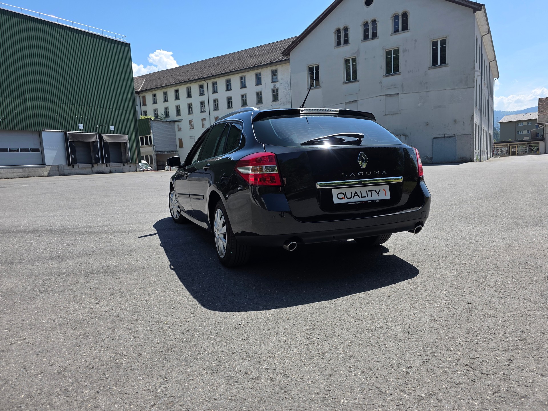 RENAULT Laguna Grandtour 2.0 dCi Dynamique Automatic-image-16
