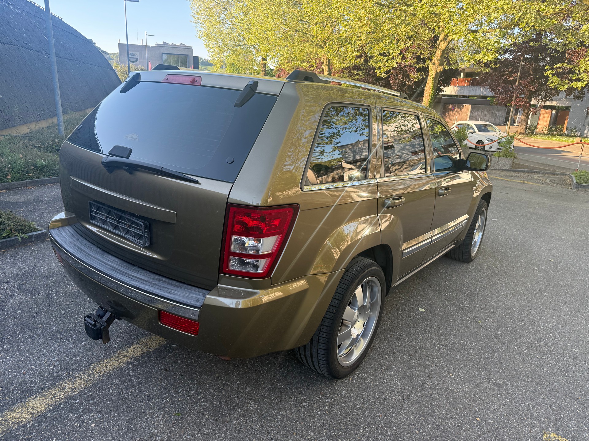 JEEP Grand Cherokee 4.7 Overland Automatic-image-3