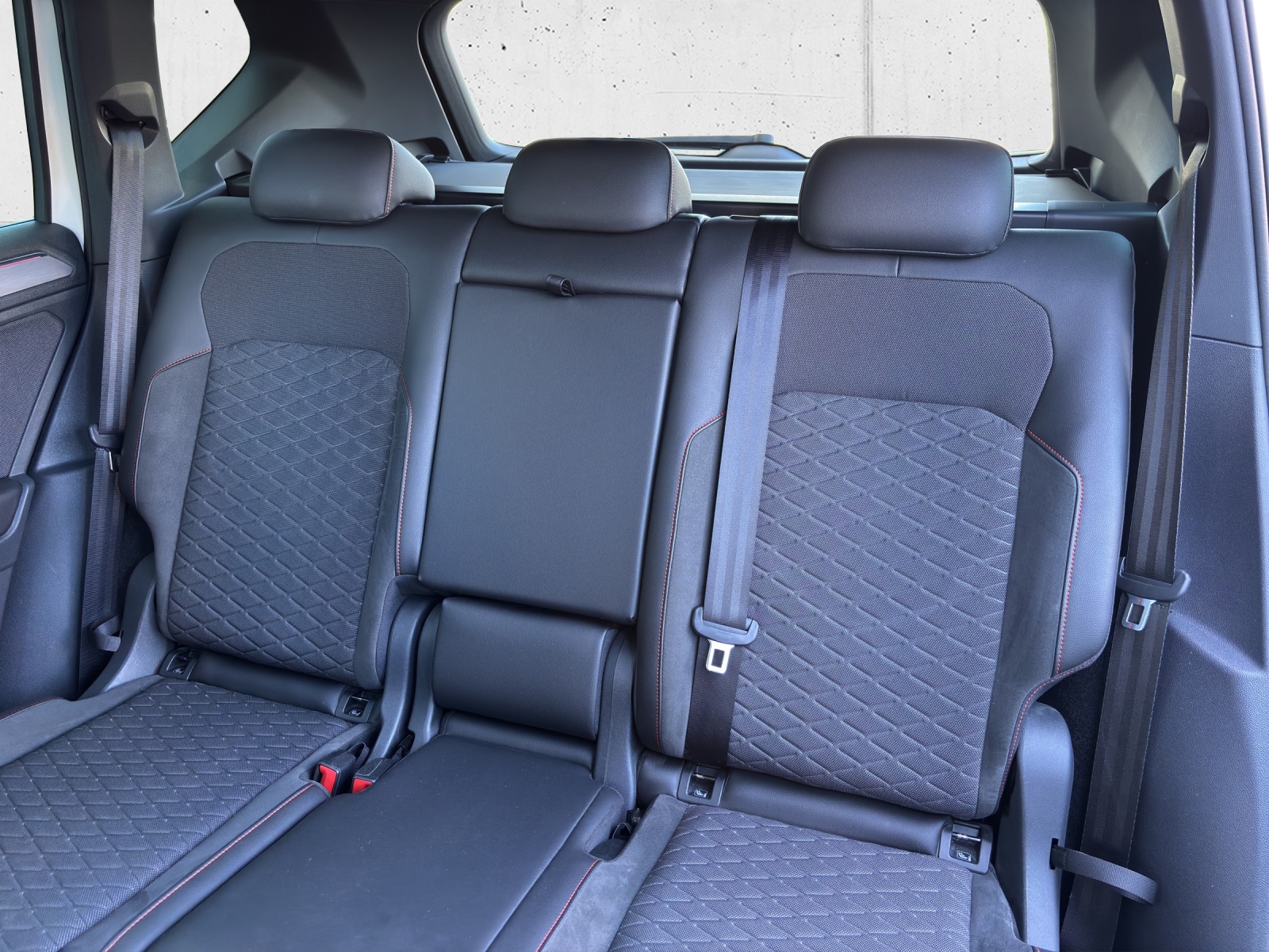 SEAT Tarraco 2.0 TSI 4Drive FR mit AHK & Panorama-Ausstell-/Schiebedach-image-30