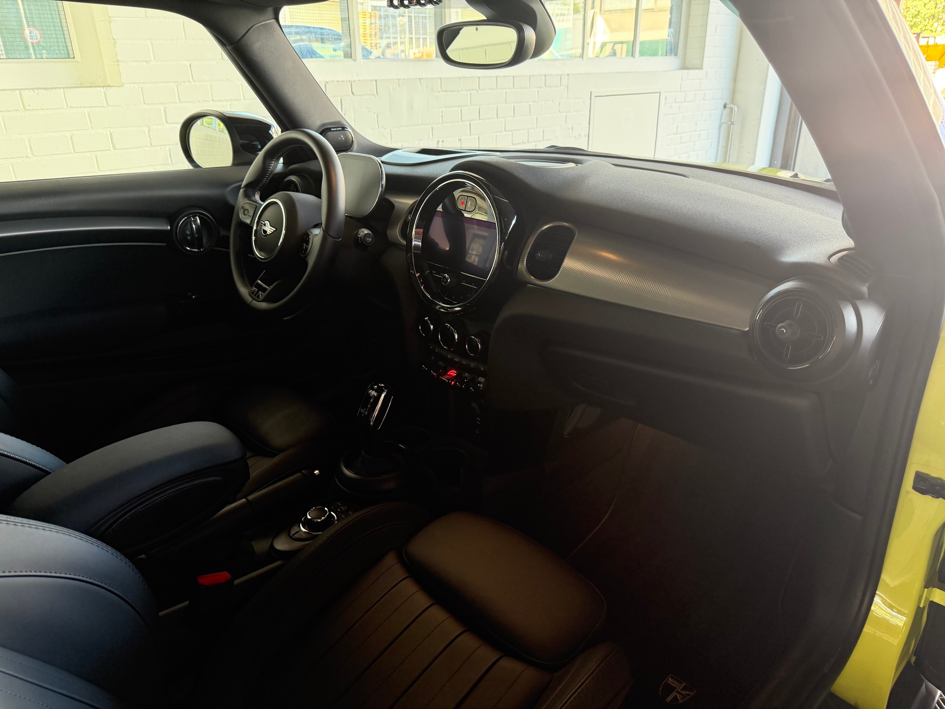 MINI Cooper S 178 PS (CH) MINI YOURS TRIM +PREMIUM PLUS Steptronic DKG-image-8