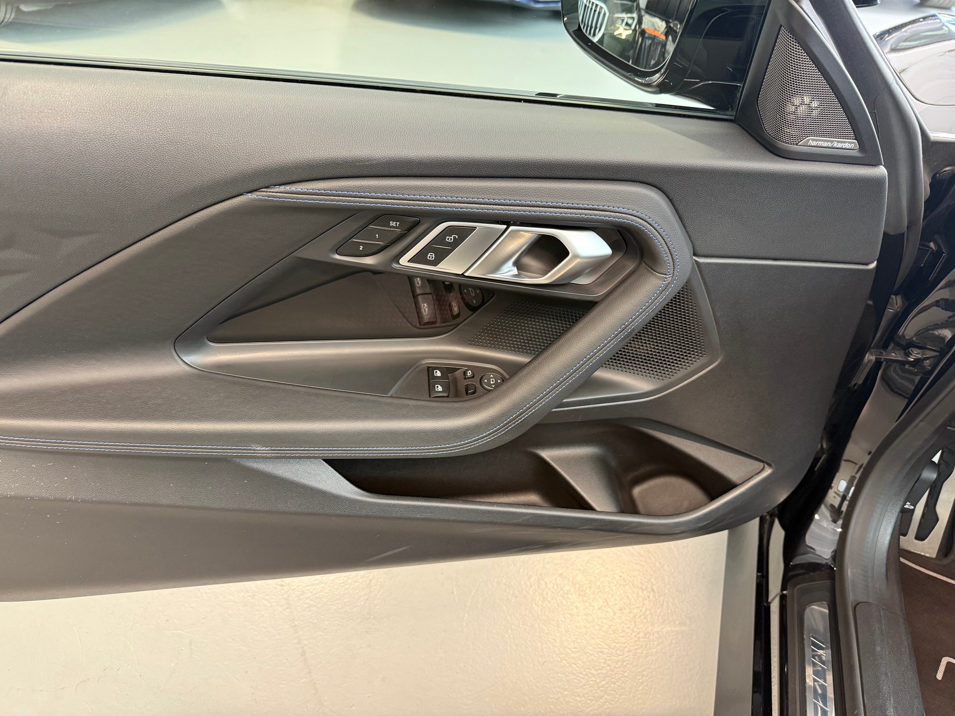 BMW M240i xDrive M Sport Pro Steptronic-image-14
