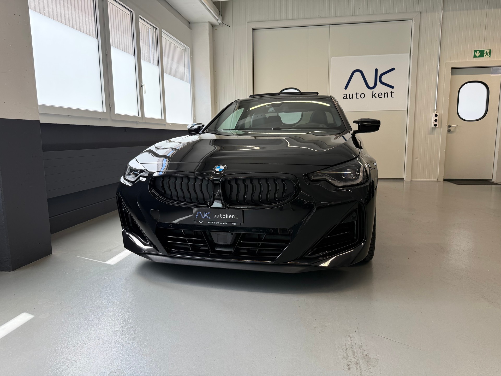 BMW M240i xDrive M Sport Pro Steptronic-showroom-element-1
