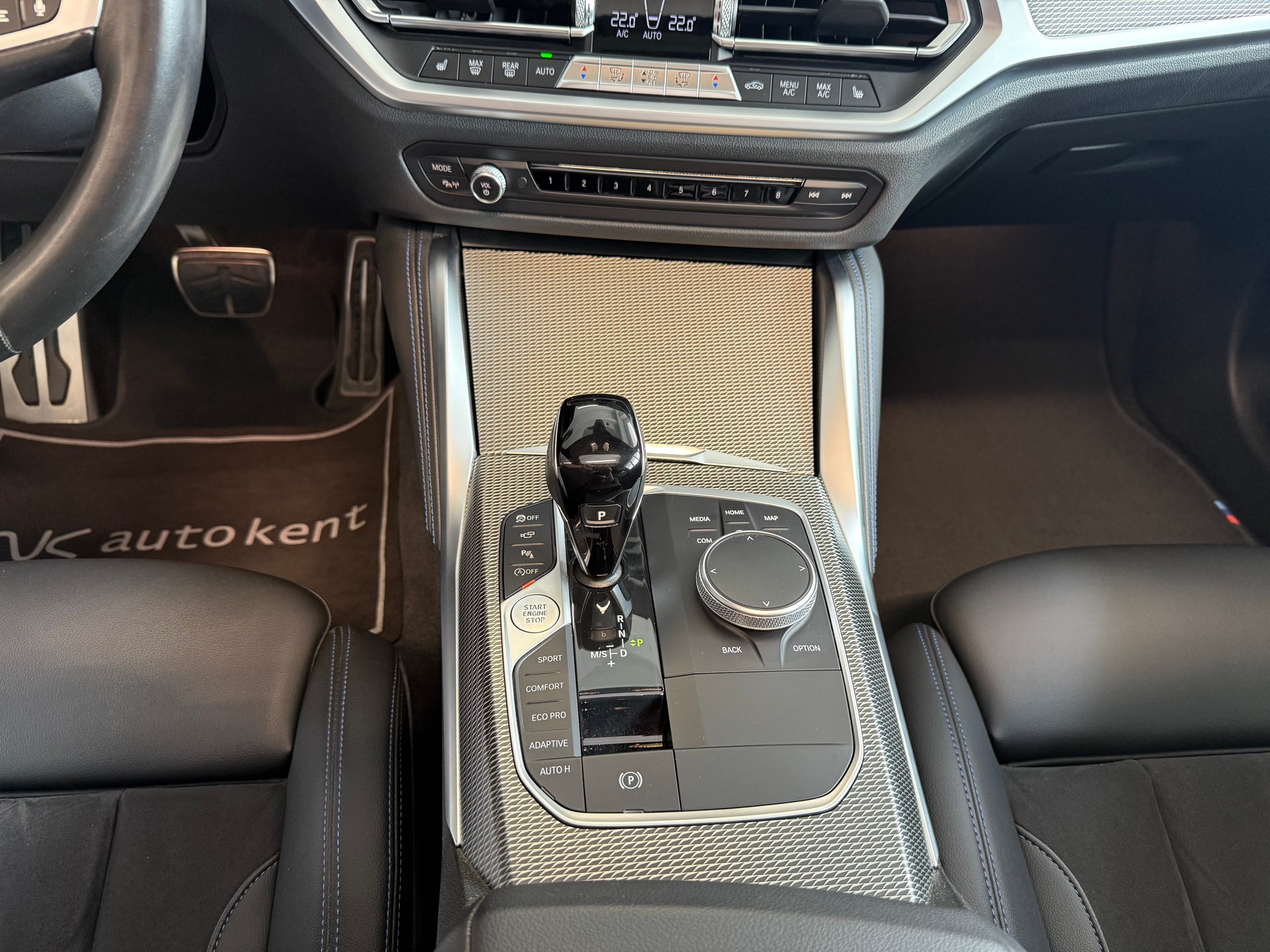 BMW M240i xDrive M Sport Pro Steptronic-image-12