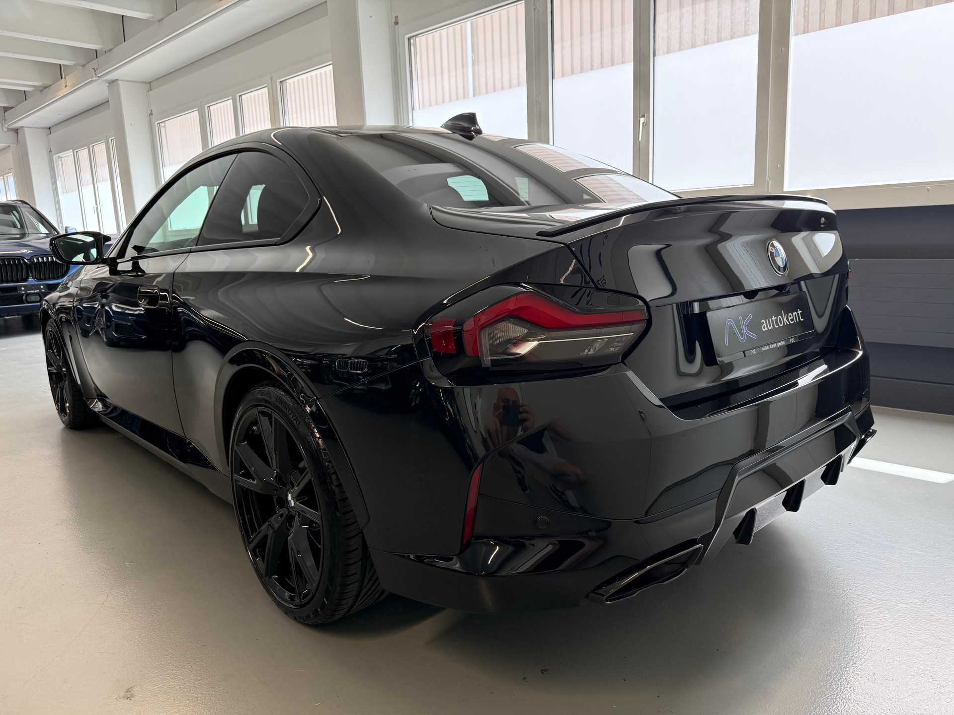 BMW M240i xDrive M Sport Pro Steptronic-showroom-element-3