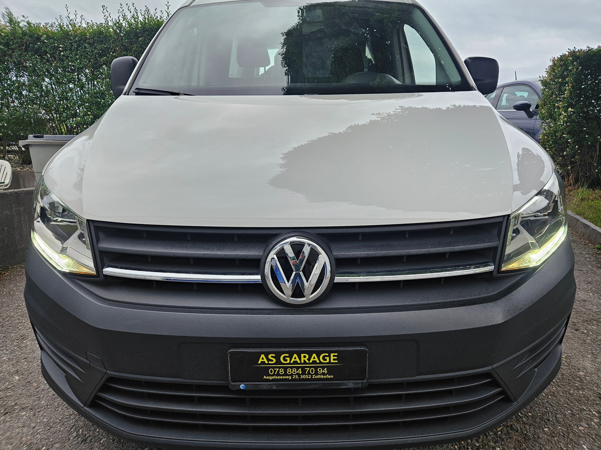 VW Caddy Maxi 2.0TDI BlueMotion Technology DSG-image-2