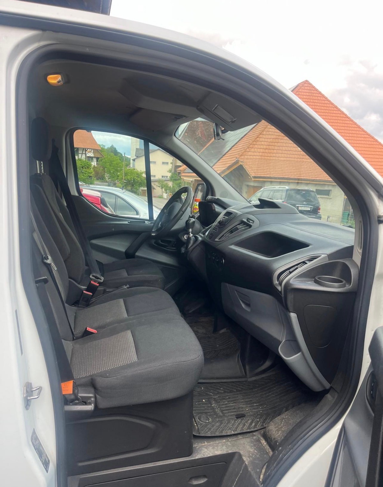 FORD Transit Custom 310 L1H1 Ambiente-image-3