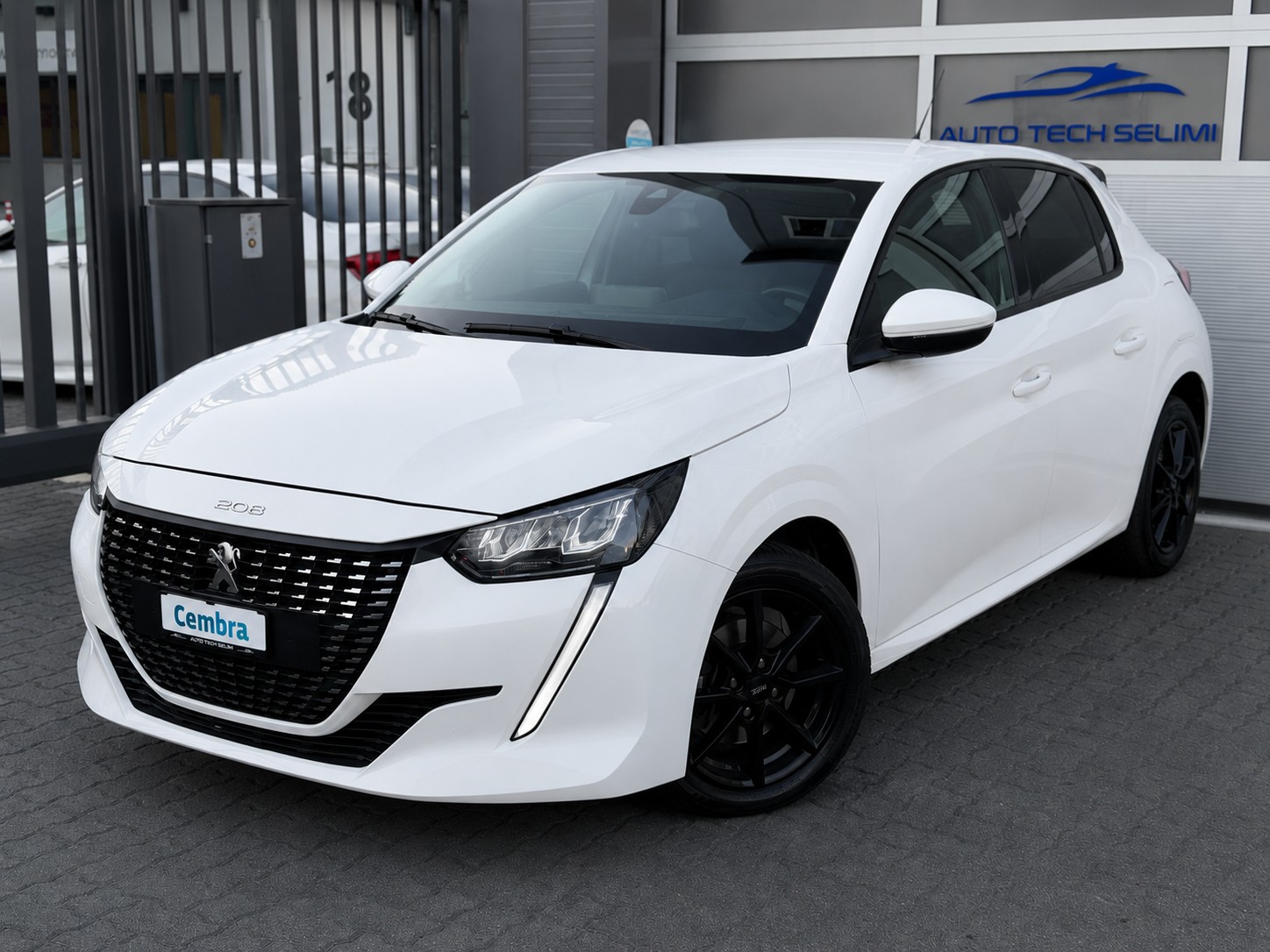 PEUGEOT 208 1.2 PureTech Allure EAT8