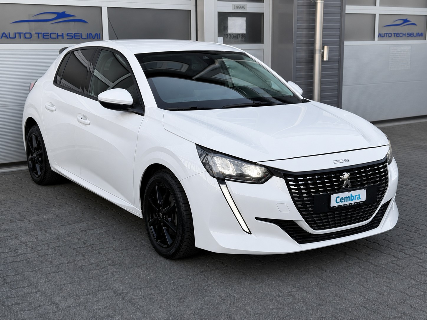 PEUGEOT 208 1.2 PureTech Allure EAT8-showroom-element-3