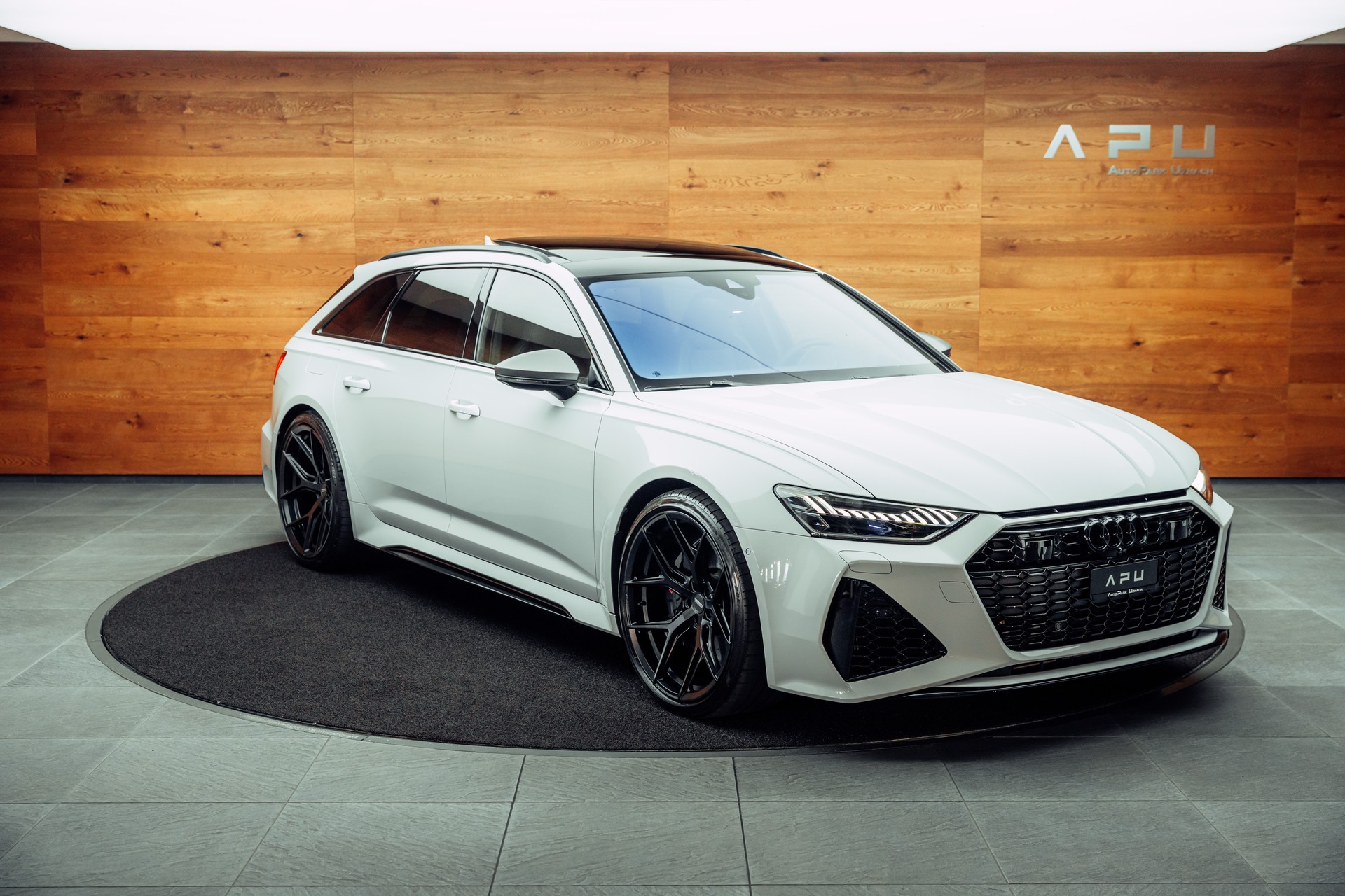 AUDI RS6 Avant 4.0 TFSI V8 Performance quattro