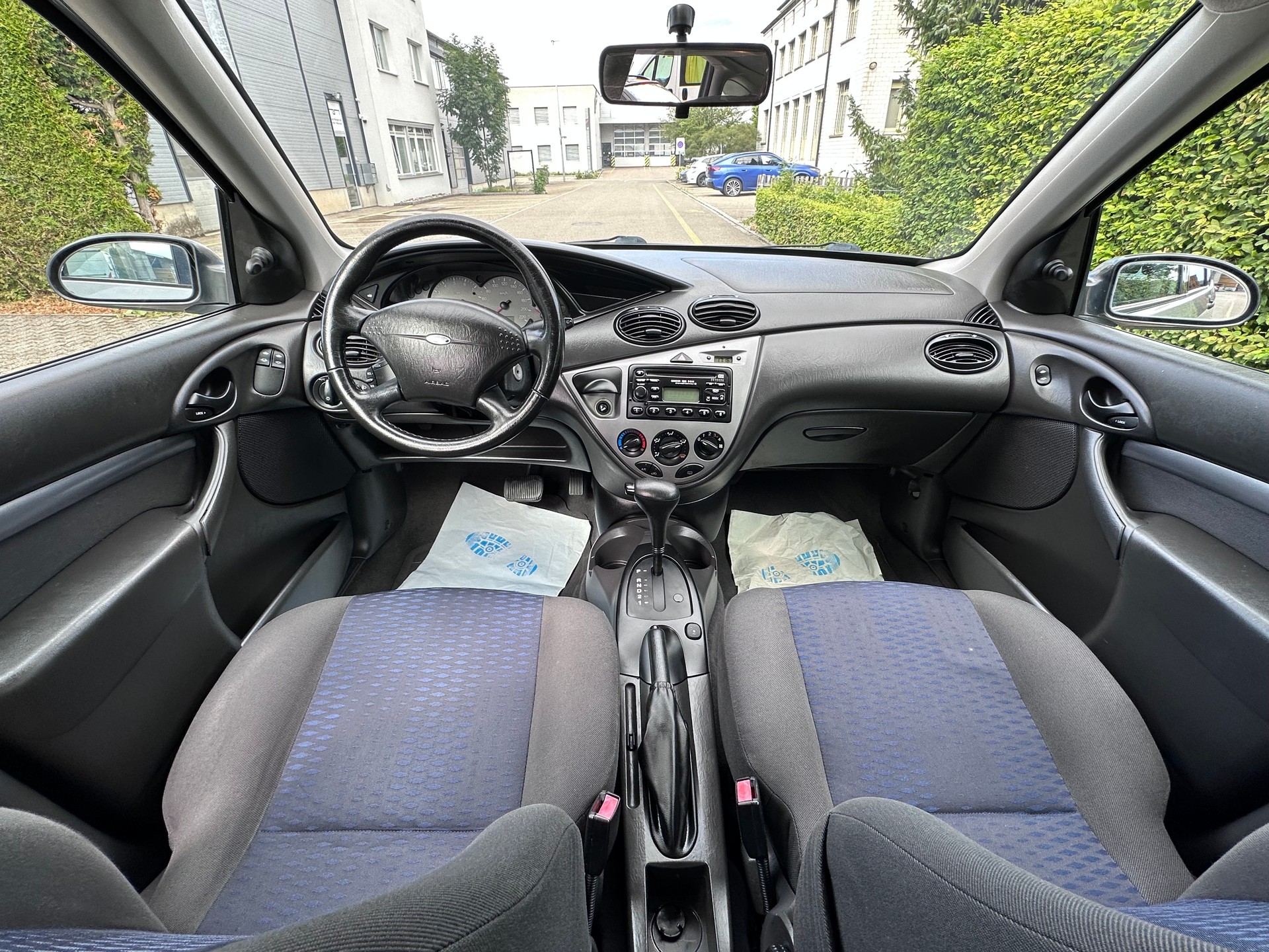 FORD Focus 1.6i 16V Carving-image-6