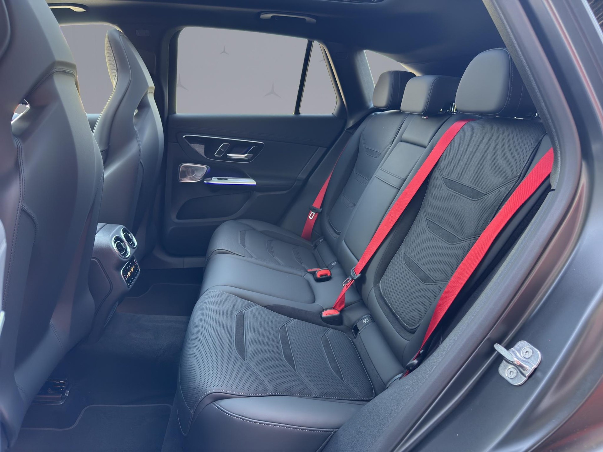 MERCEDES-BENZ GLC 53 AMG 4matic+-image-12