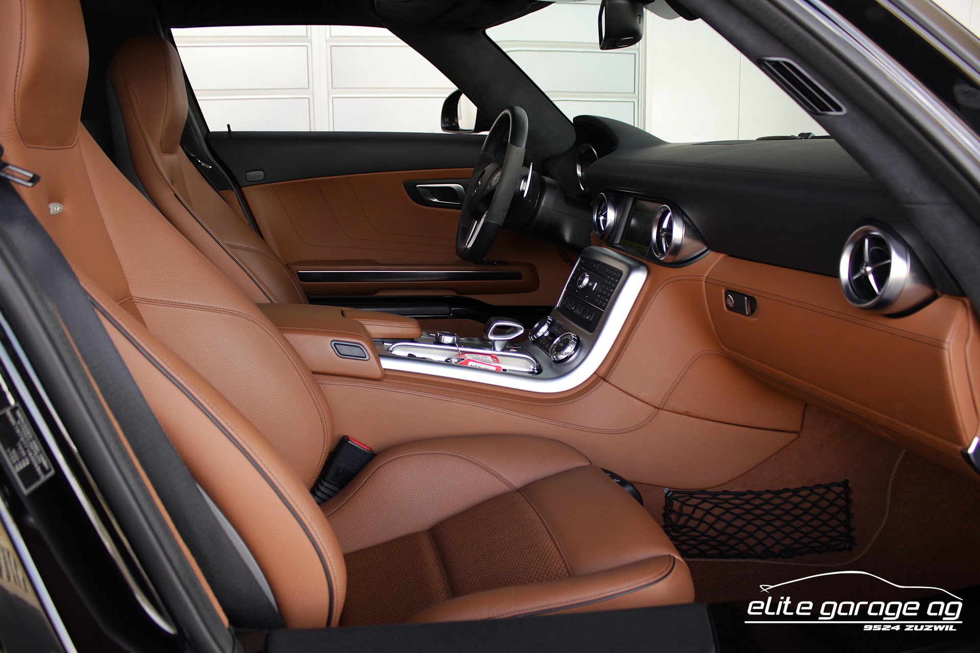 MERCEDES-BENZ SLS 63 AMG Speedshift-image-15