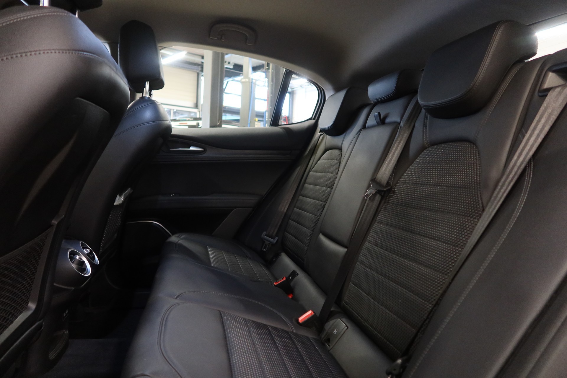 ALFA ROMEO Stelvio 2.2JTDM Execu. Q4-image-7
