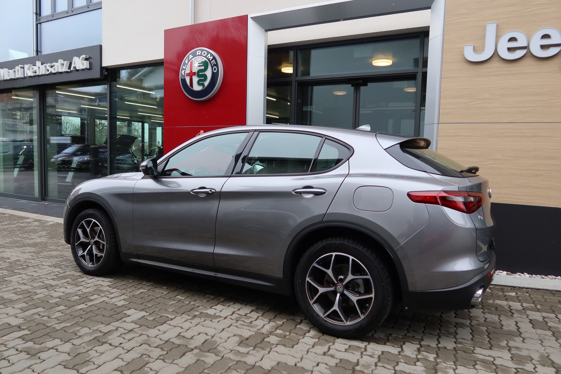 ALFA ROMEO Stelvio 2.2JTDM Execu. Q4-image-2