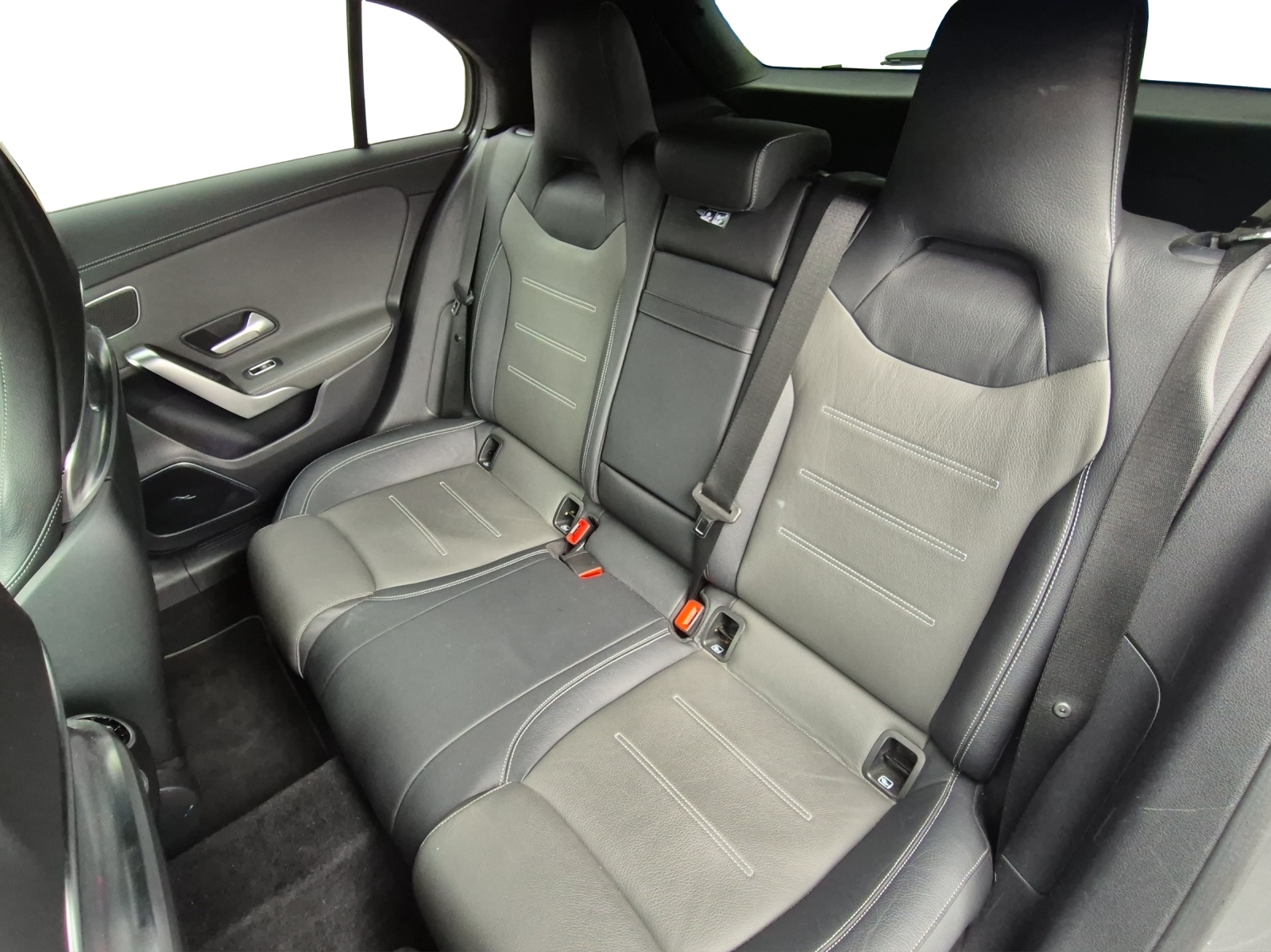 MERCEDES-BENZ A 45 S AMG 4Matic+-image-14