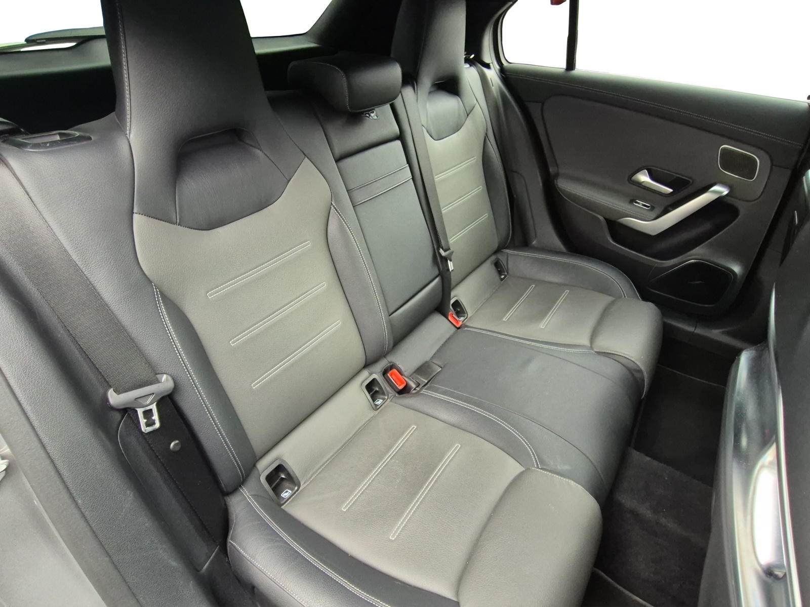 MERCEDES-BENZ A 45 S AMG 4Matic+-image-15
